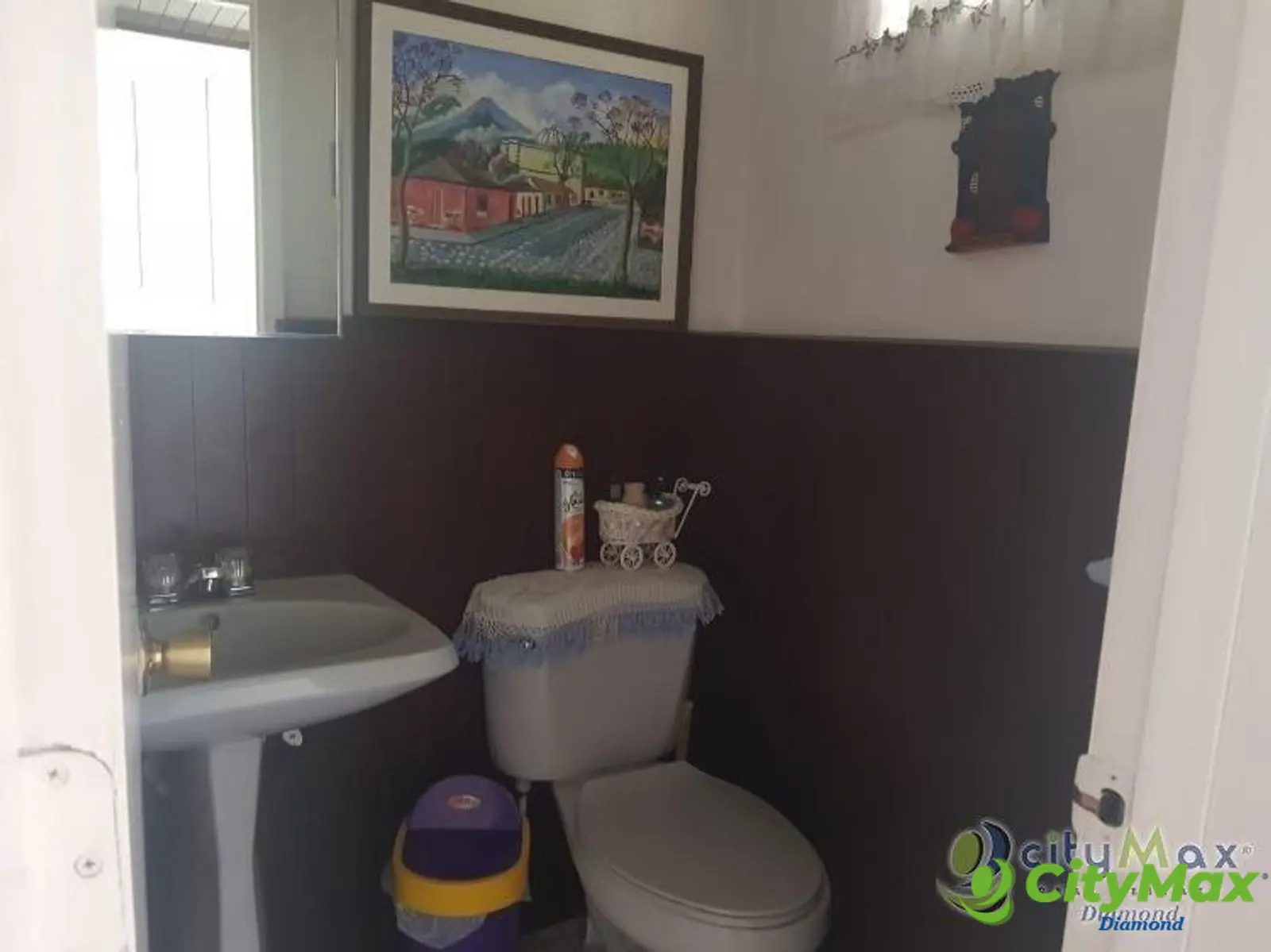 Venta de hermosa casa en Lourdes Zona 16 - foto 3