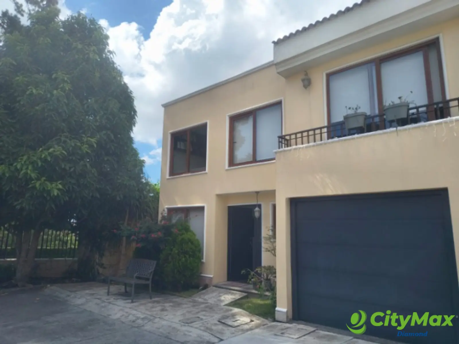 Casa en renta y venta Cumbres de La Arboleda km 21 CAES - foto 2