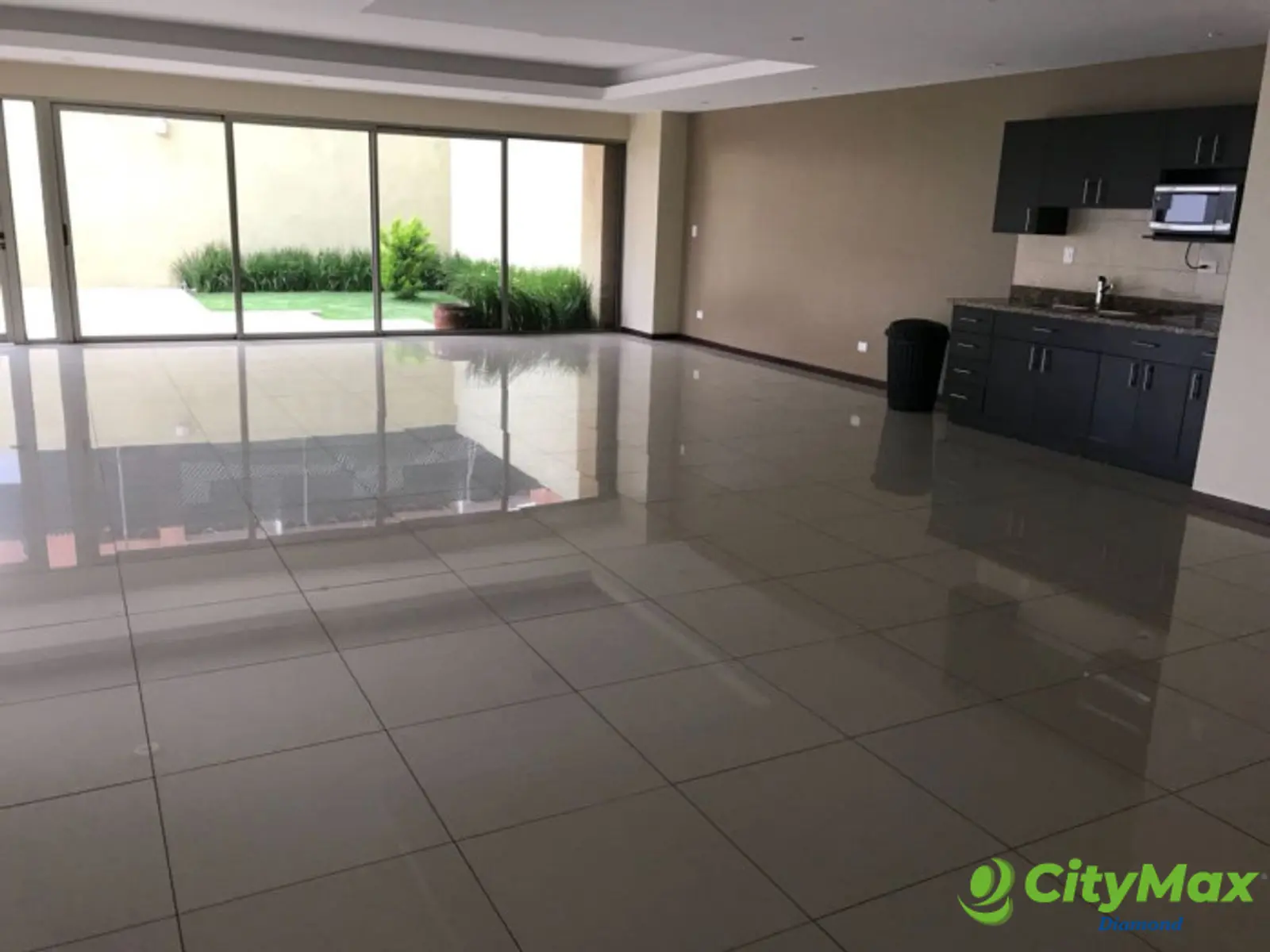 Apartamento en renta en zona 14, Torre Quattro - foto 8