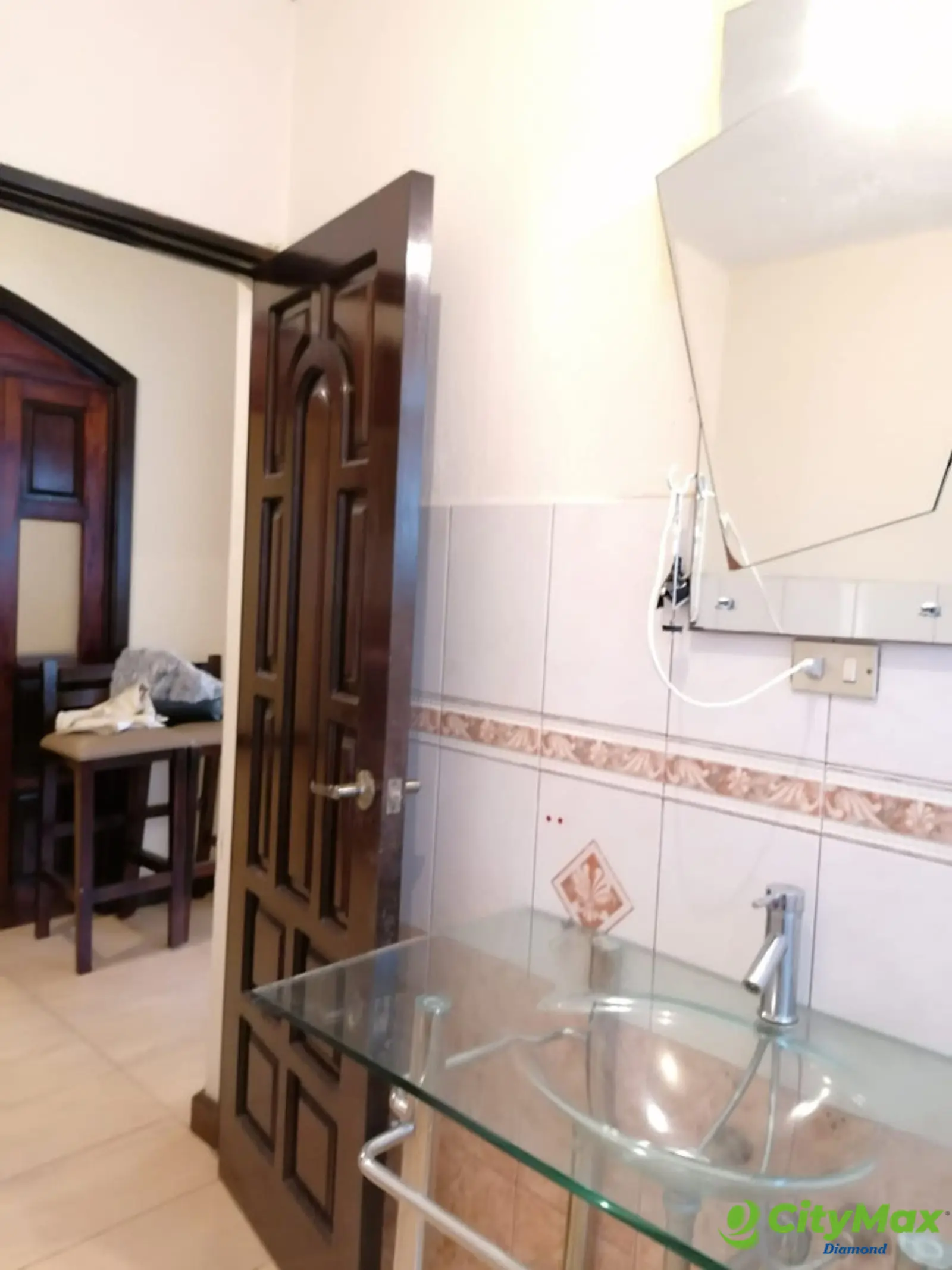 Venta Casa grande con apartamentos en zona 12 - foto 14