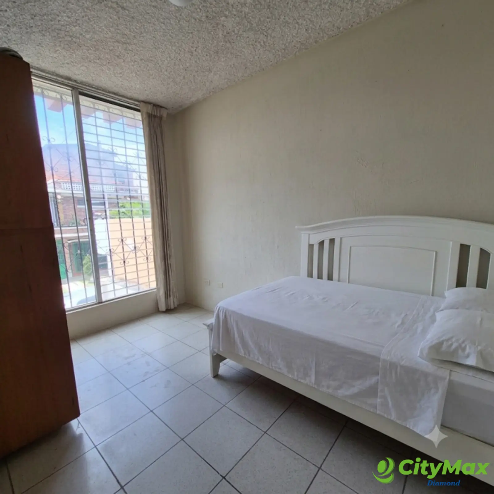 Casa en venta en Bosques de San Nicolás zona 4 Mixco - habitación secundaria