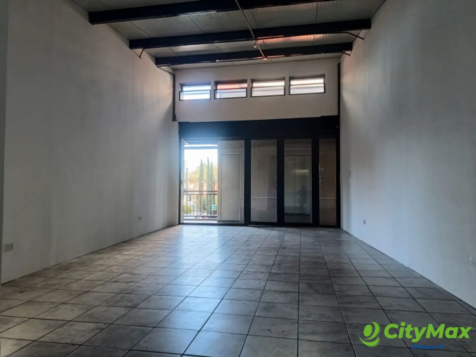 Local Comercial en Renta en Zona 10 - foto 5