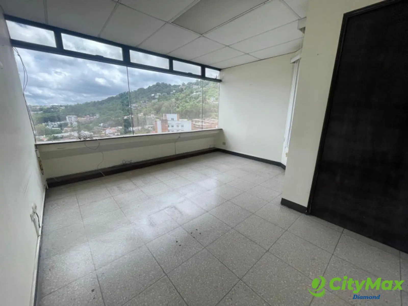 Clinica Medica en Renta en Edificio Medico Zona 15 - foto 4