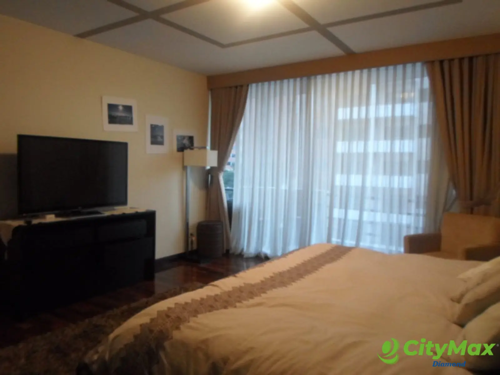 VENDO O RENTO Elegante Apartamento en zona 14 - foto 10