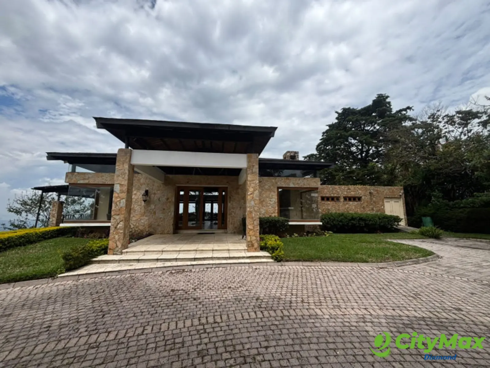 Casa en venta condominio El Recreo Santa Elena Barillas - foto 9