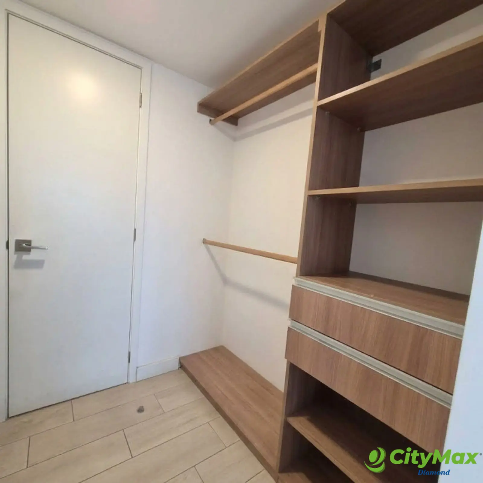 Apartamento de 1 habitación en Venta en QUO Zona 4 - foto 10