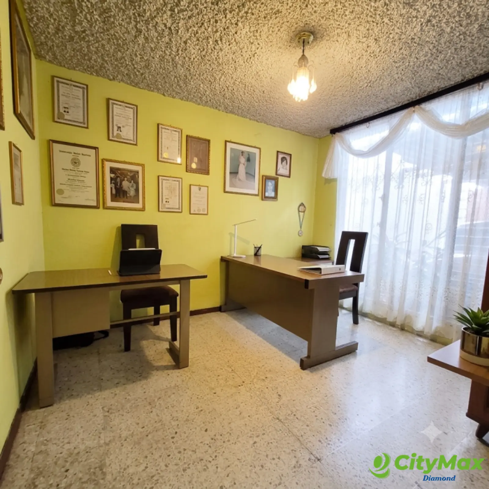 Casa en venta en Bosques de San Nicolás zona 4 Mixco - estudio