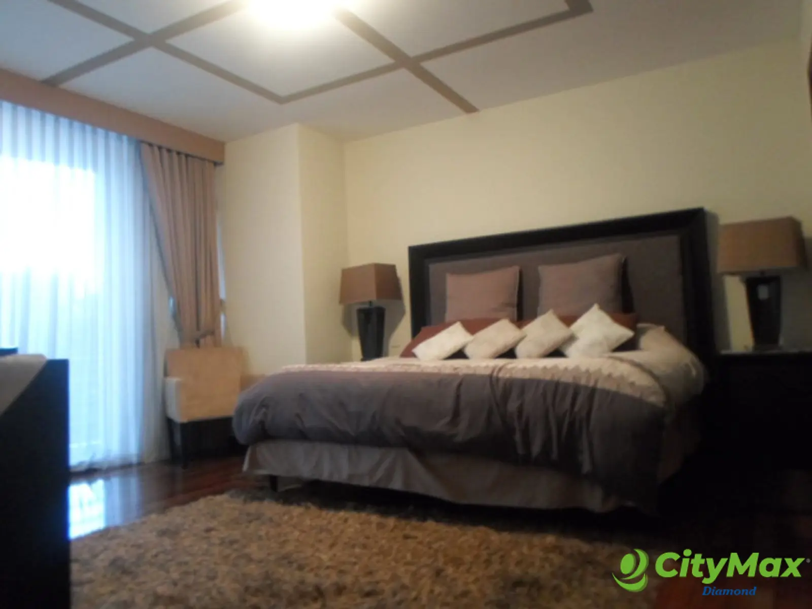 VENDO O RENTO Elegante Apartamento en zona 14 - foto 9