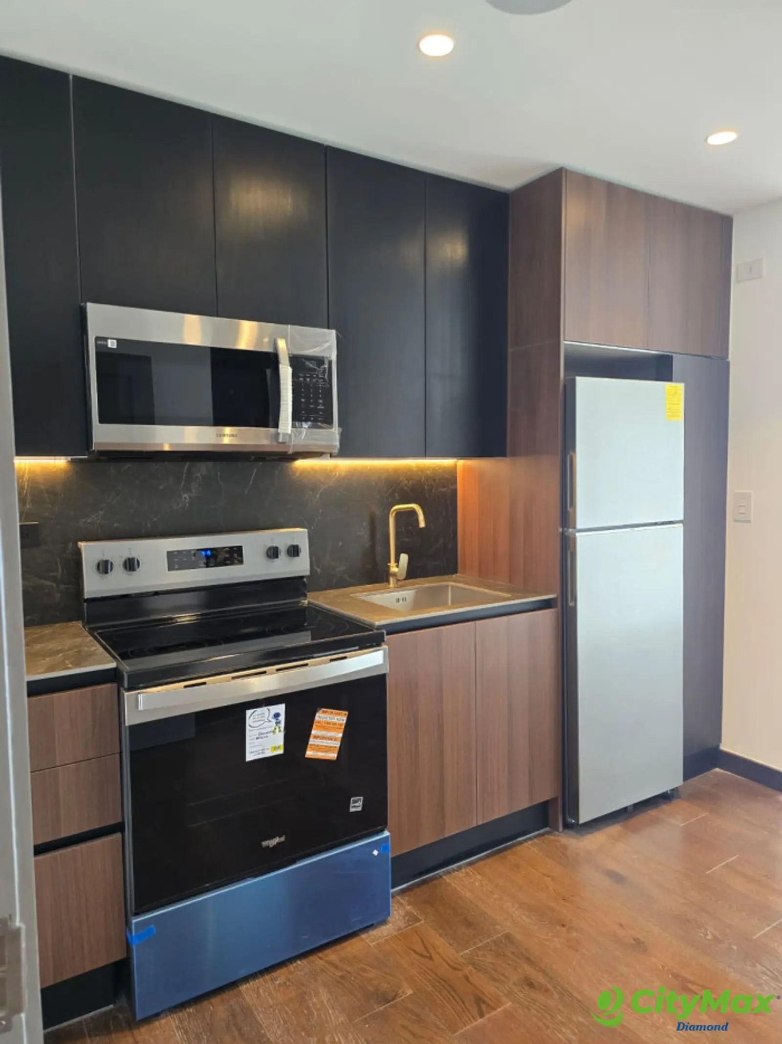 Apartamento en renta en zona 10 Athara - foto 4