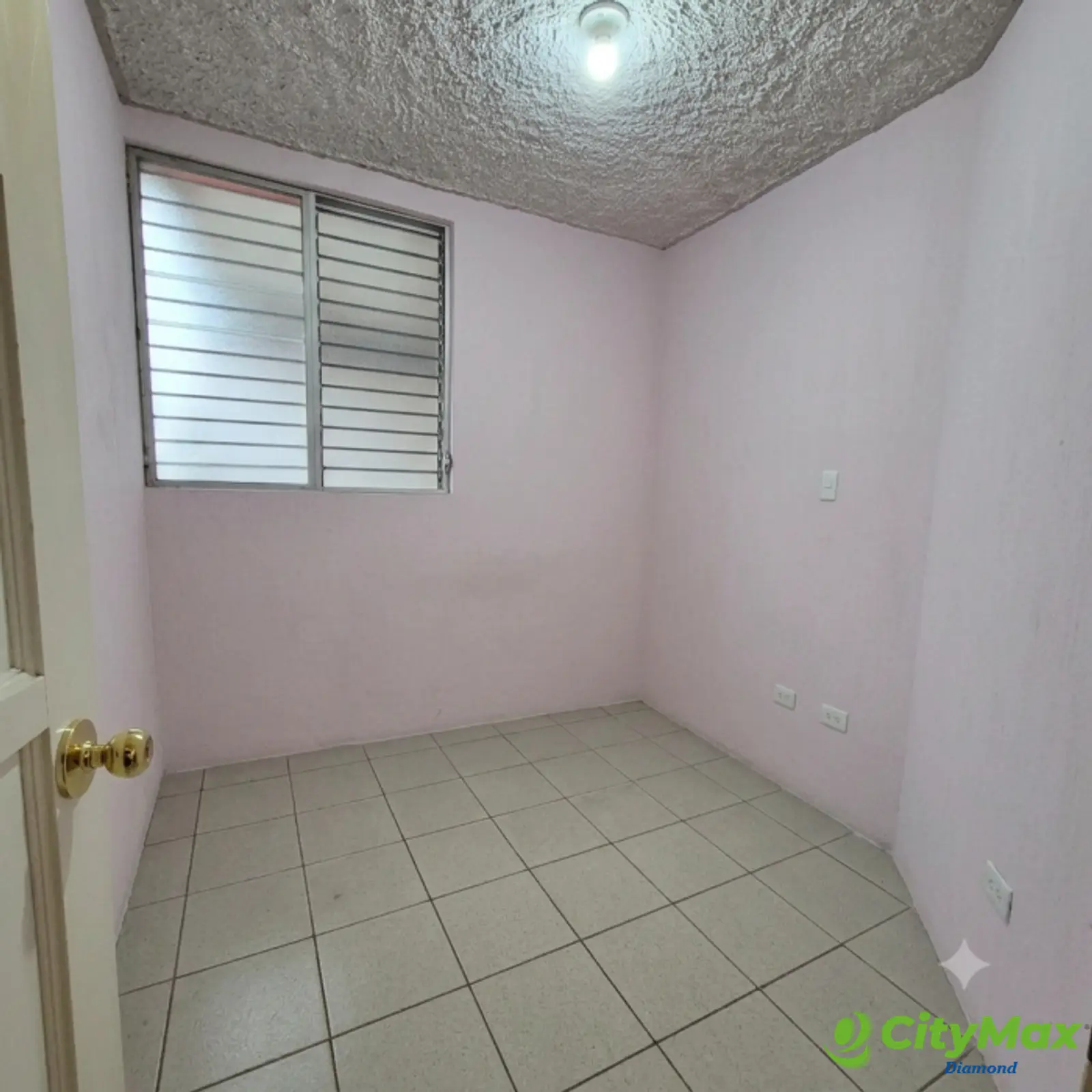 Casa en venta en Bosques de San Nicolás zona 4 Mixco - habitación secundaria