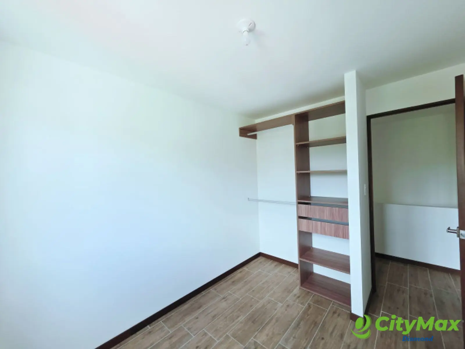 Apartamento de 2 Niveles en Venta Nuvó Naranjo Z4 Mixco - foto 3