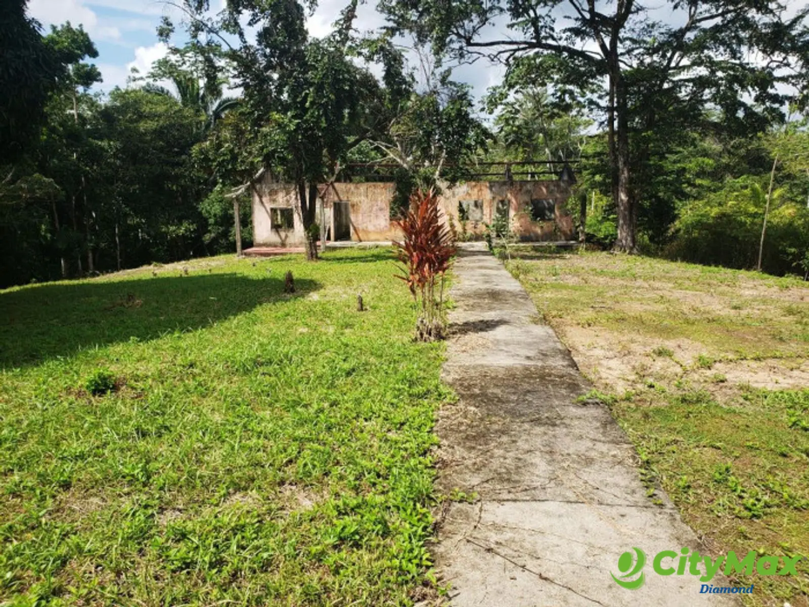 VENTA 2 Manzanas orilla lago de Izabal Livingston - foto 14