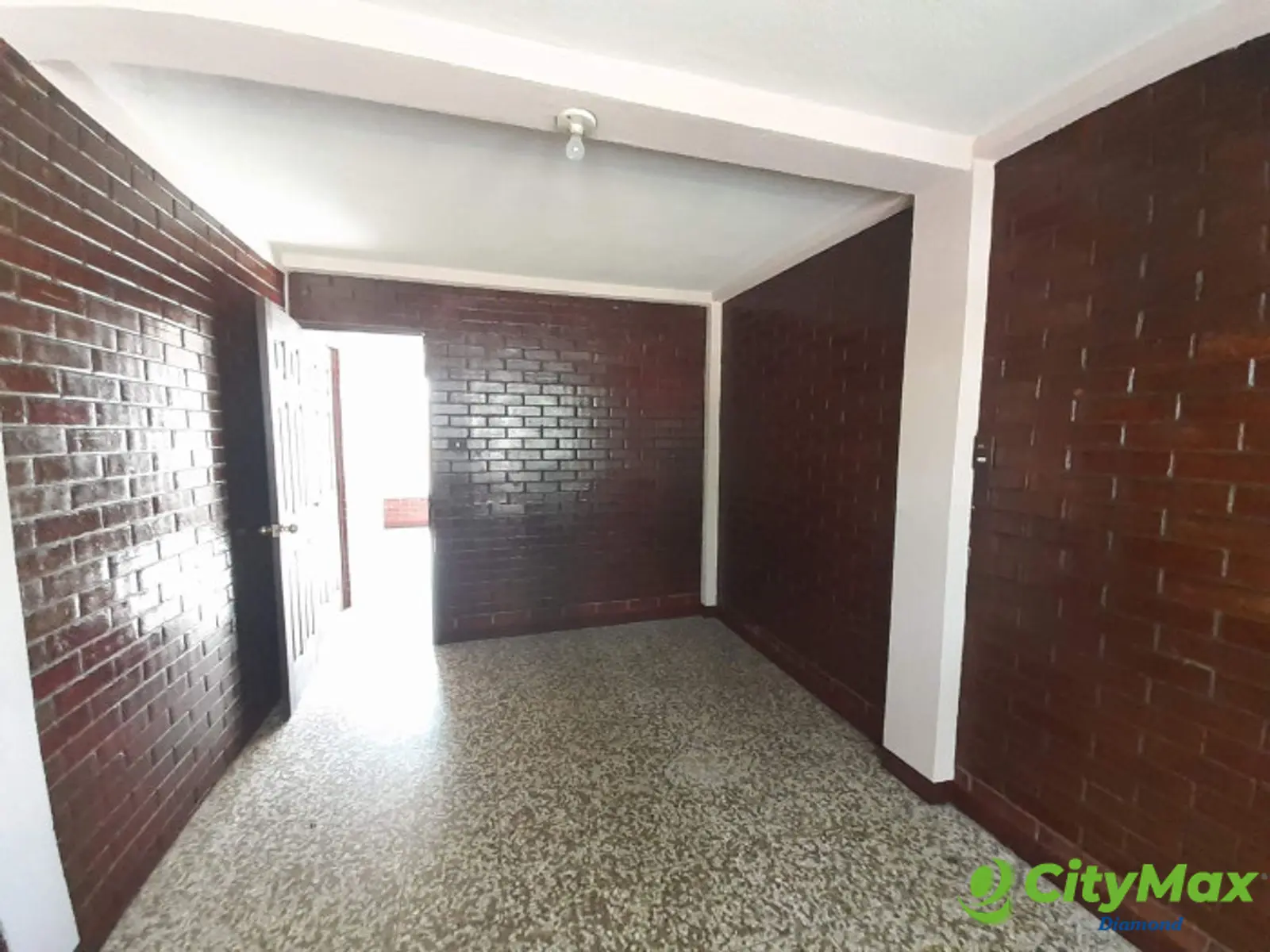 Propiedad En Venta con 4 Apartamentos Zona 3 Mixco - foto 6