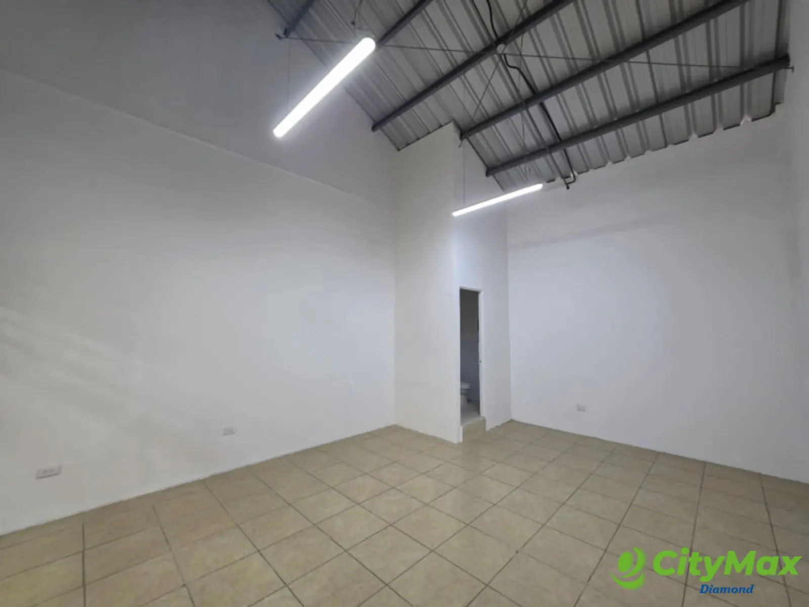 Alquiler Local en Comercial en Ciudad San Cristobal - foto 3
