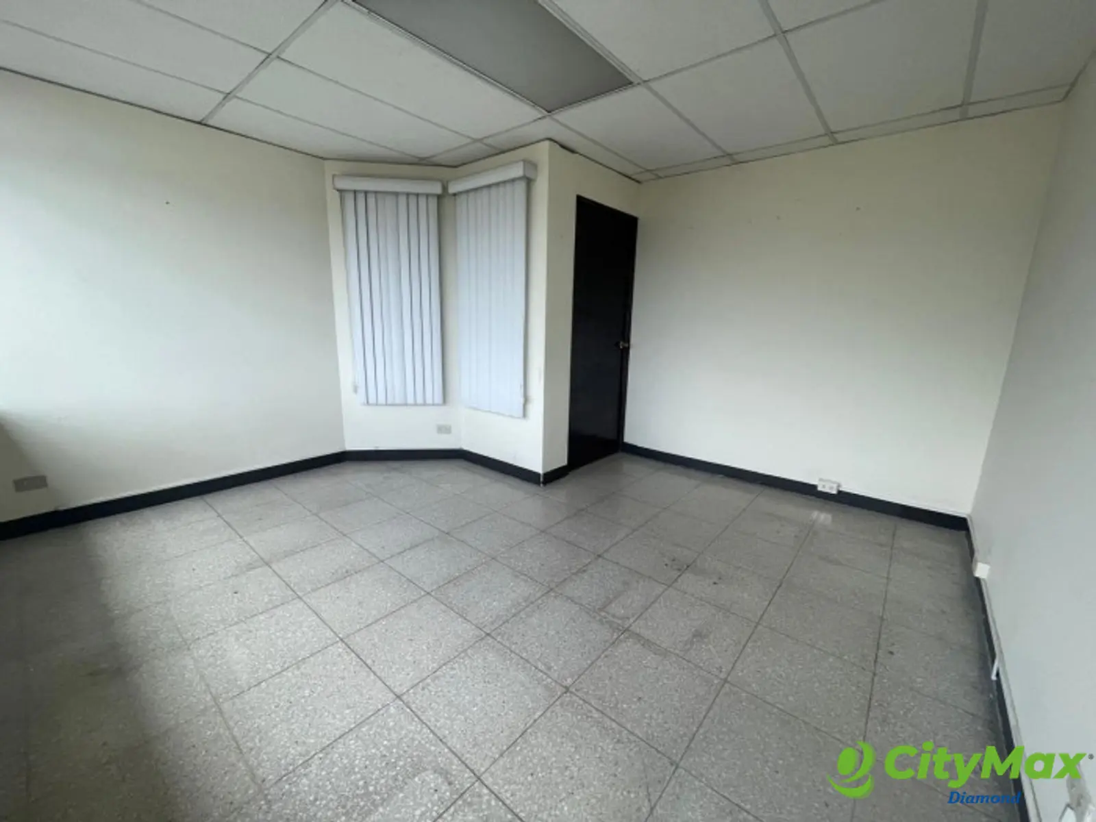 Clinica Medica en Renta en Edificio Medico Zona 15 - foto 2