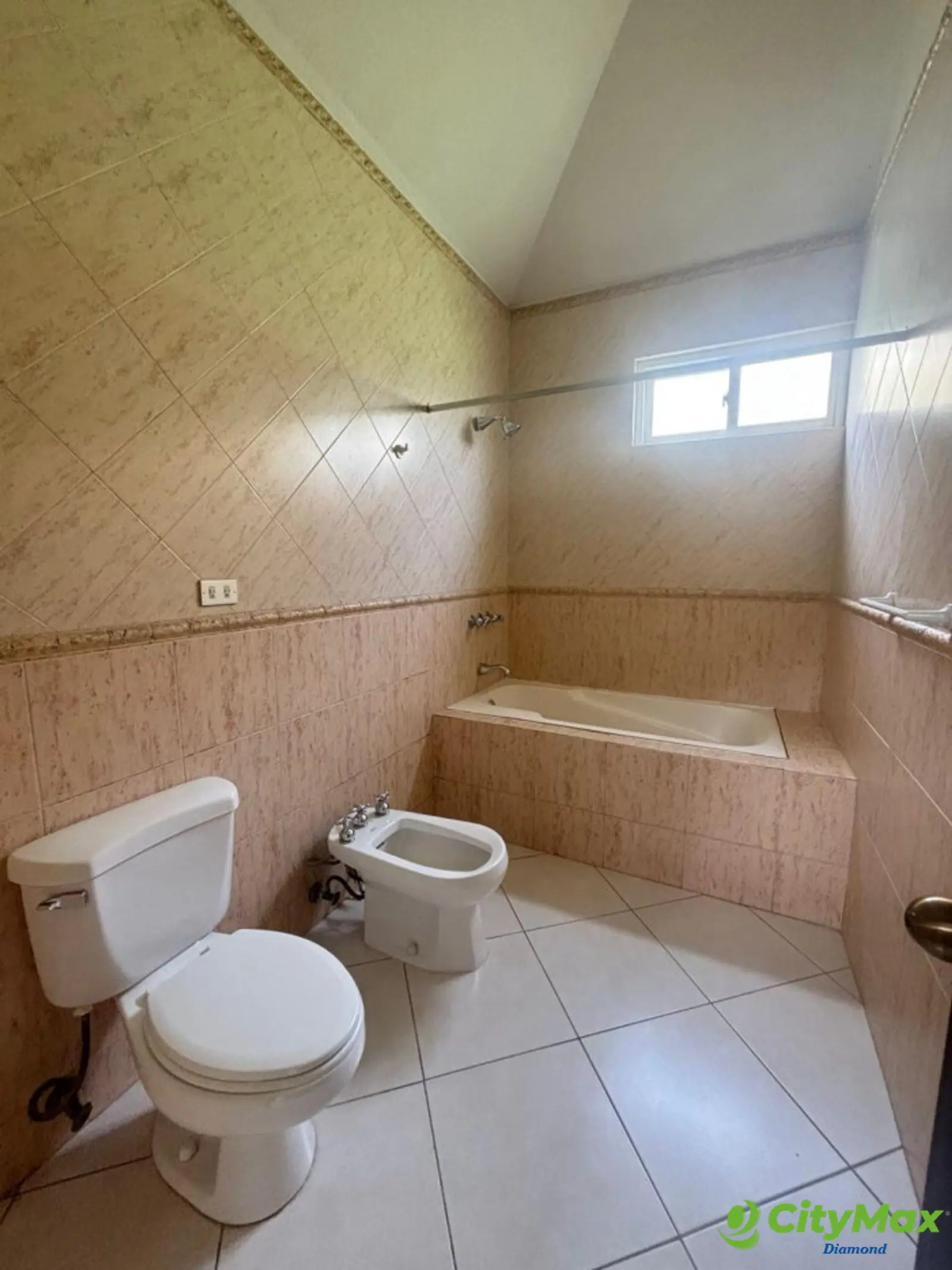 Casa en venta y renta condominio Entreverdes Fraijanes - foto 12