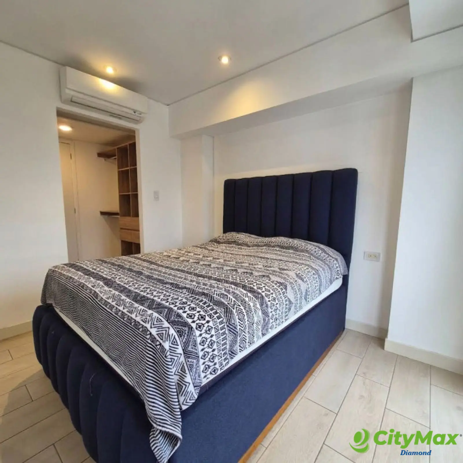 Apartamento de 1 habitación en Venta en QUO Zona 4 - foto 8
