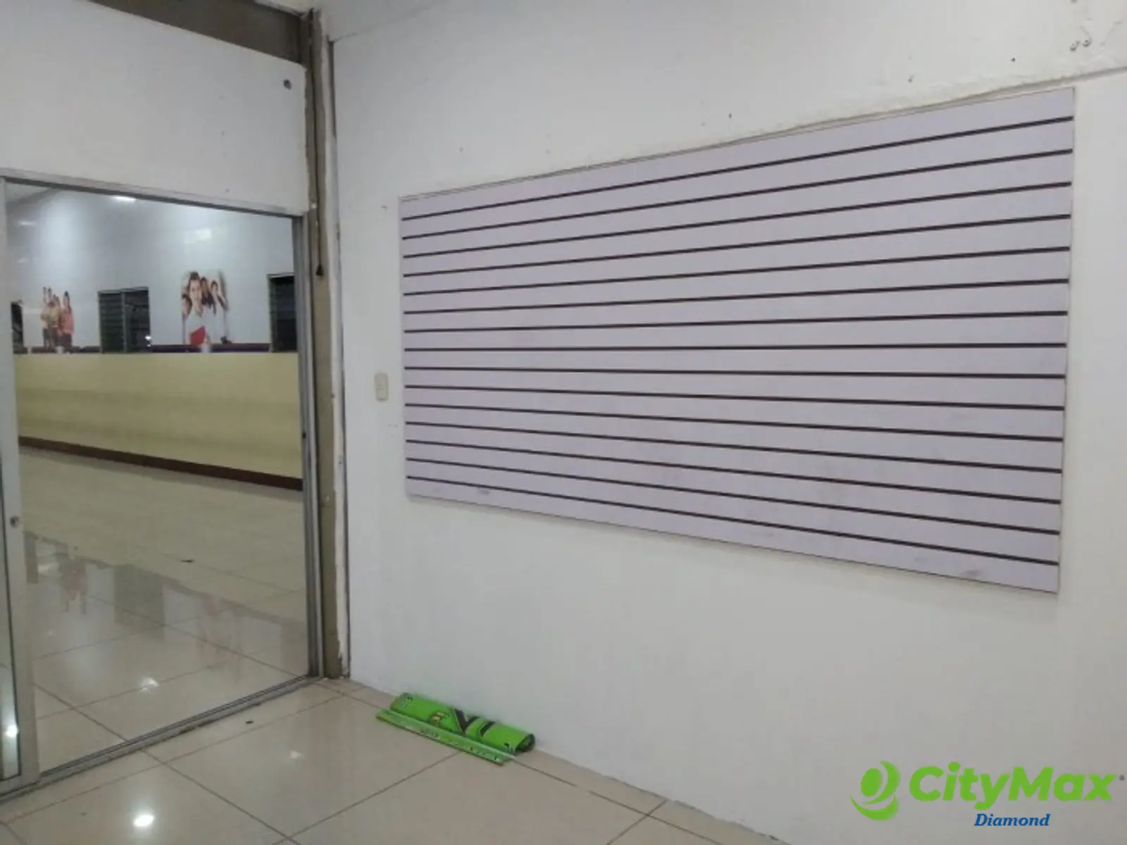Local en renta Galerías Prima zona 7 - foto 4