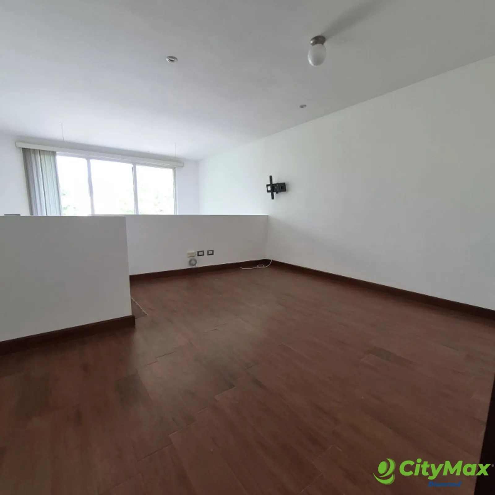 Apartamento tipo loft en renta zona 16 La Montaña - foto 13