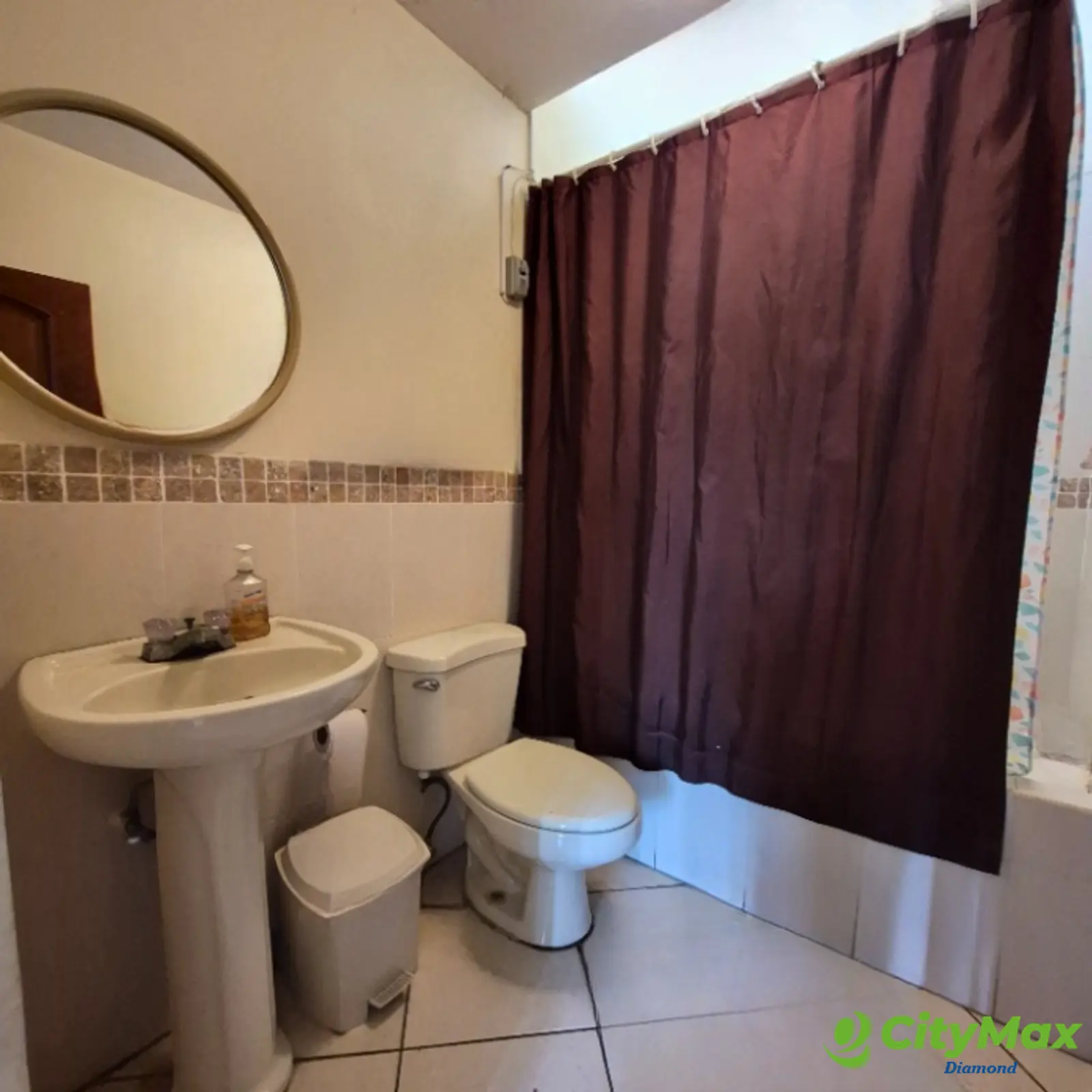 Casa de esquina en venta Km. 18 Carretera Salvador - baño habitación principal