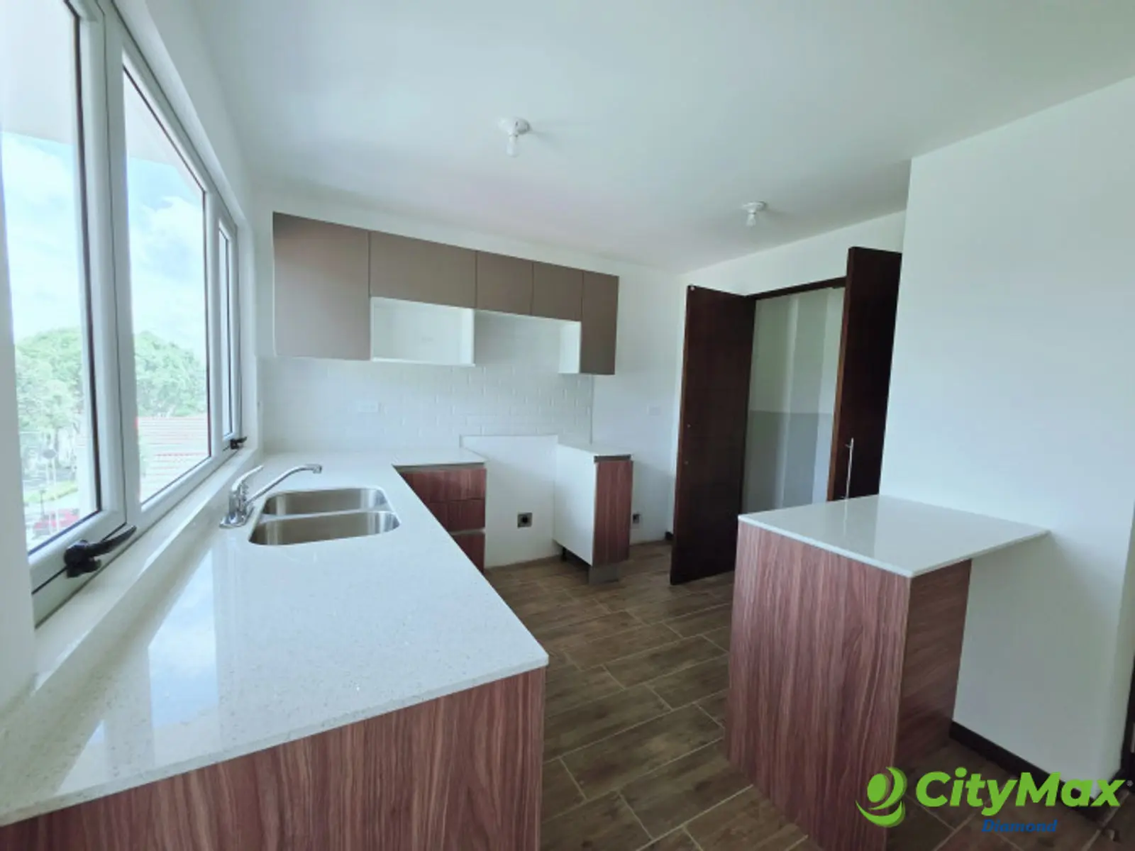 Apartamento de 2 Niveles en Venta Nuvó Naranjo Z4 Mixco - foto 9