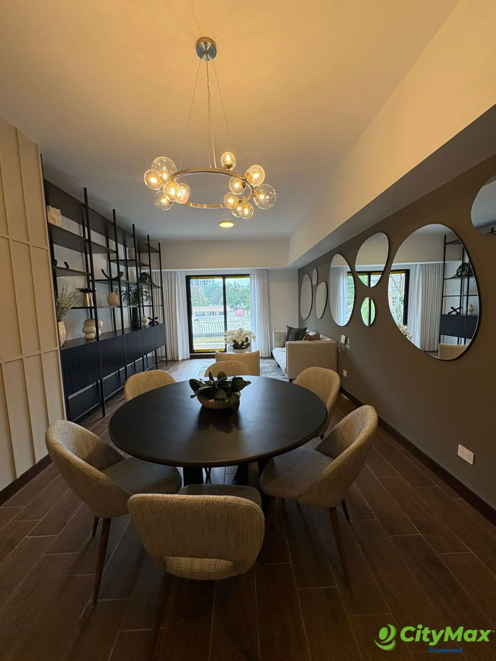 Apartamento en Venta en Zona 10 cercano a Diagonal 6 - foto 3