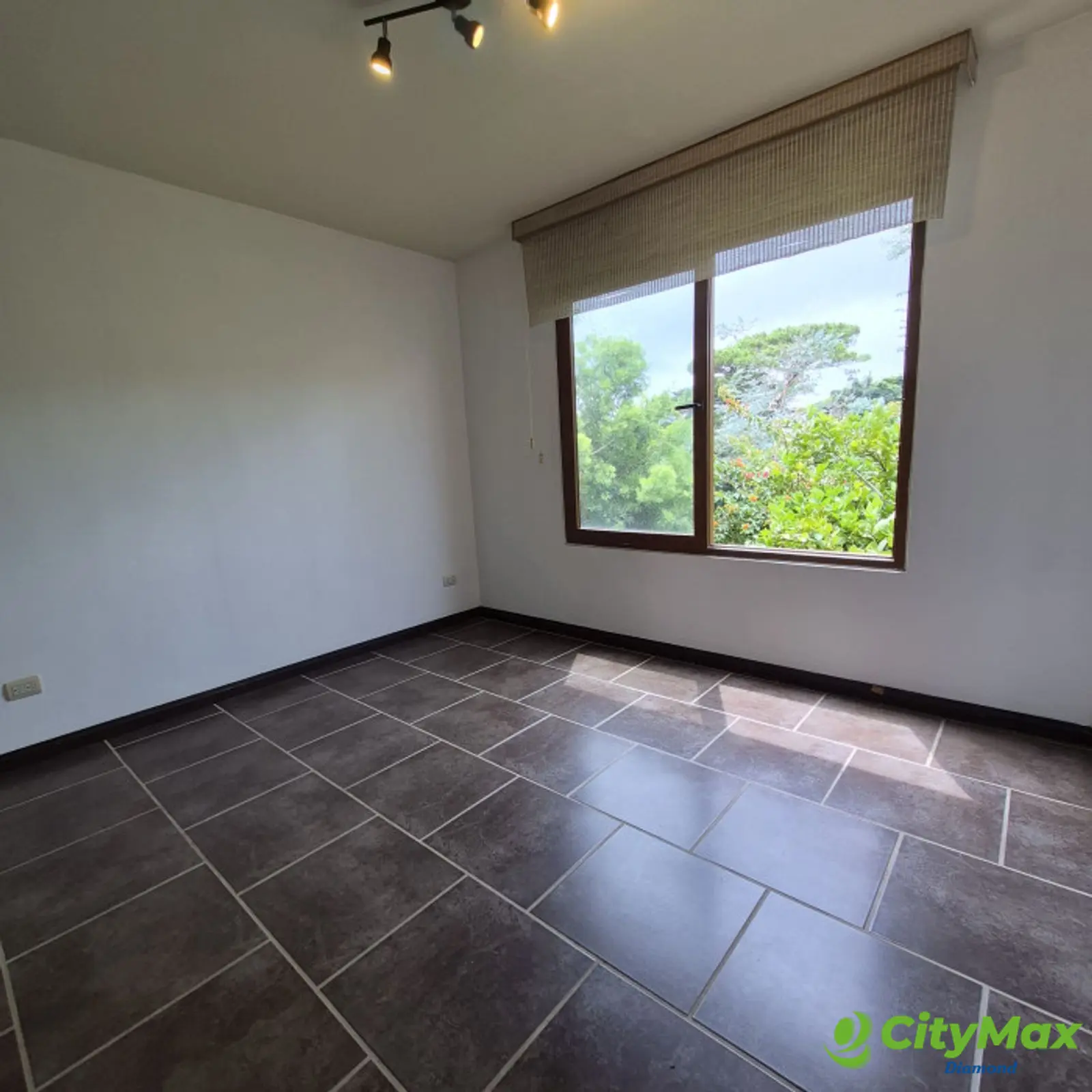 Casa en renta y venta Cumbres de La Arboleda km 21 CAES - habitación secundaria
