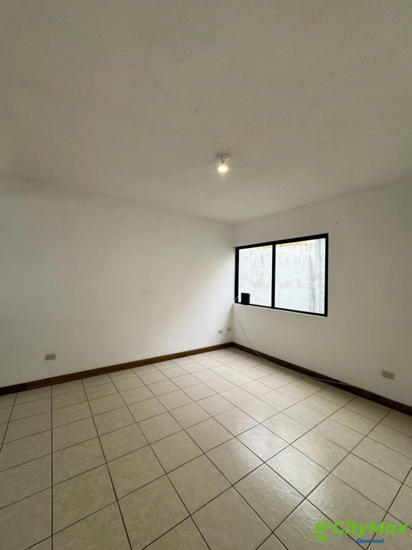 Casa en renta condominio Zona 16 Blvd. Acatán - foto 3