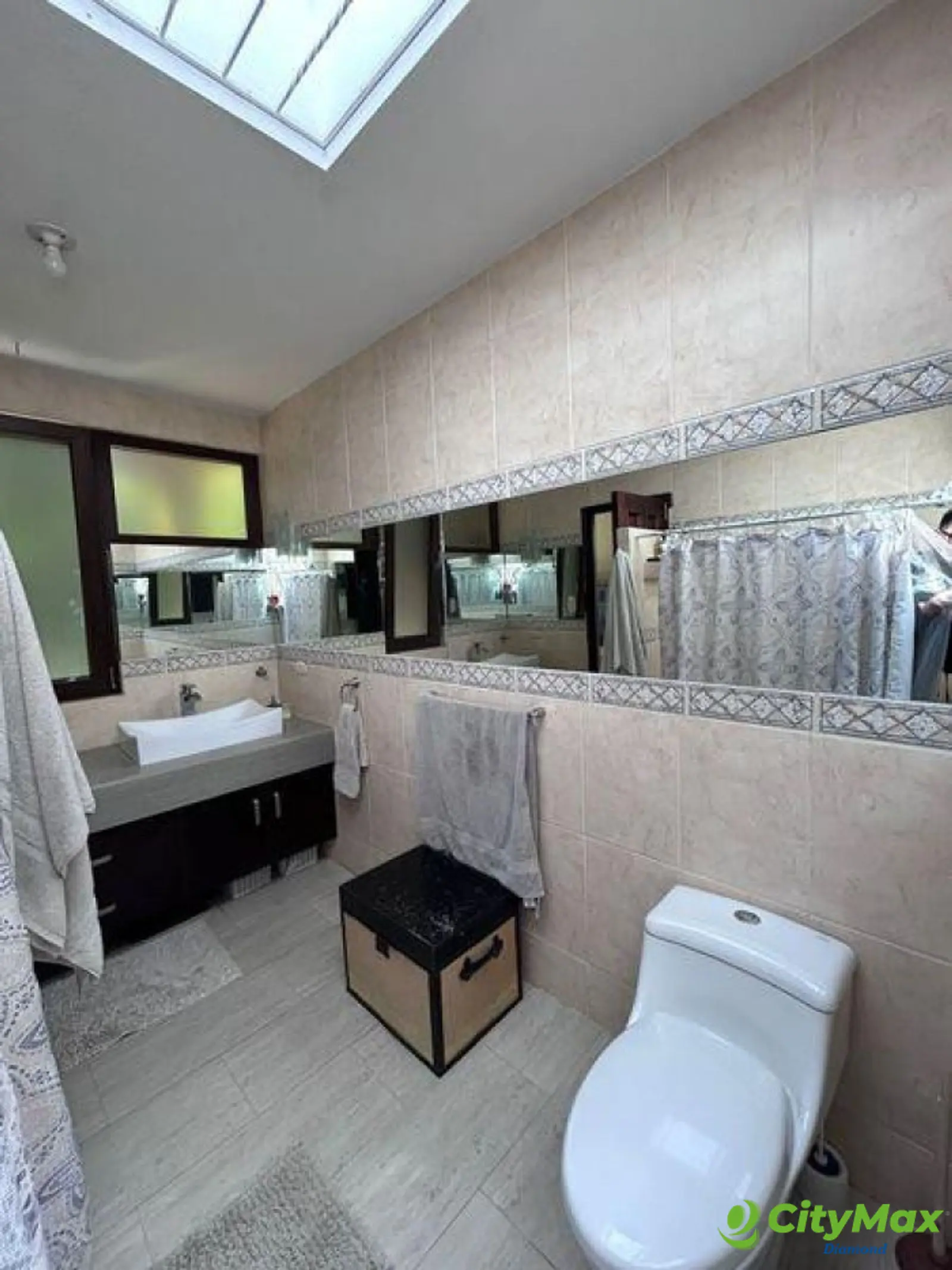 Casa en venta y renta en zona 16 dentro de garita - foto 8