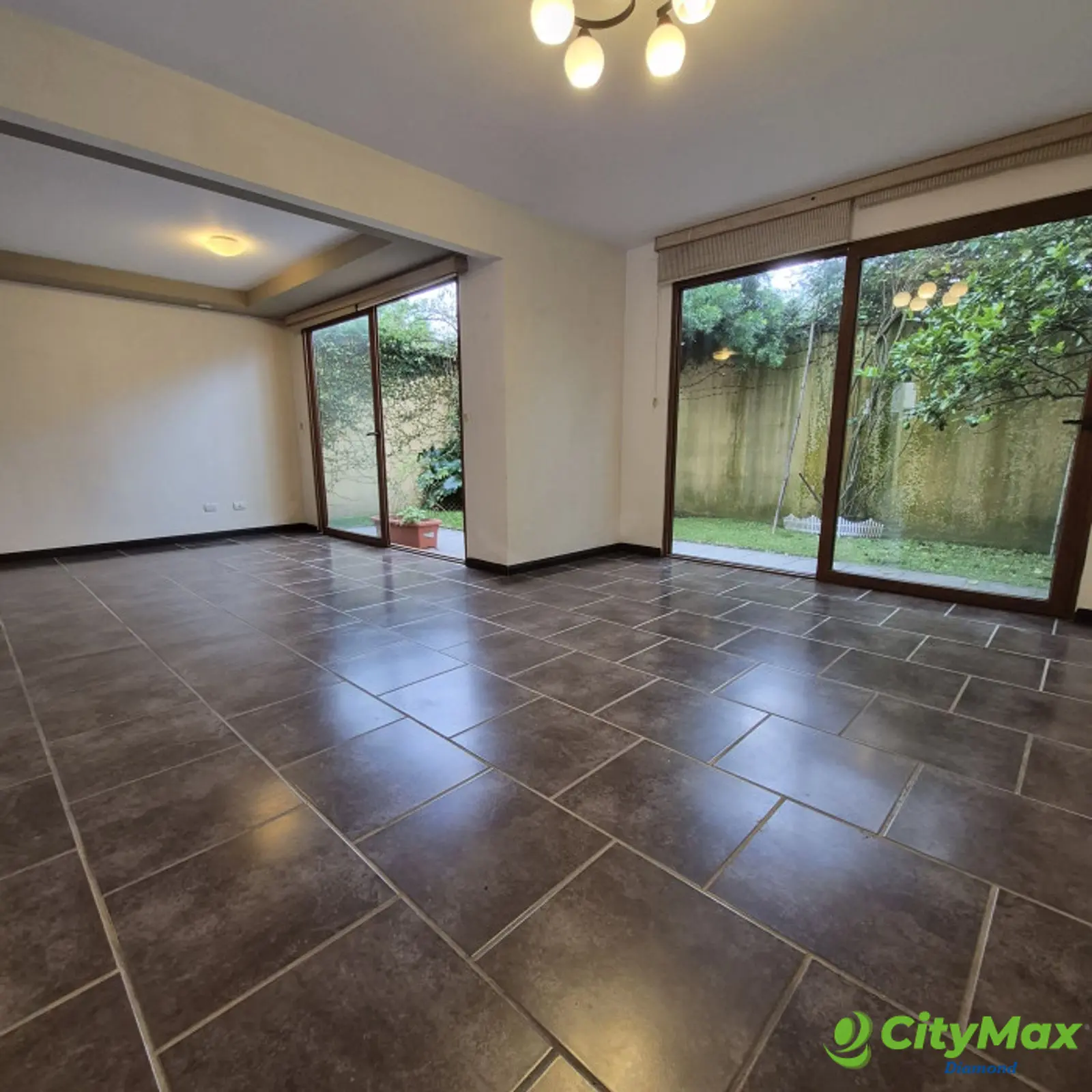 Casa en renta y venta Cumbres de La Arboleda km 21 CAES - foto 4