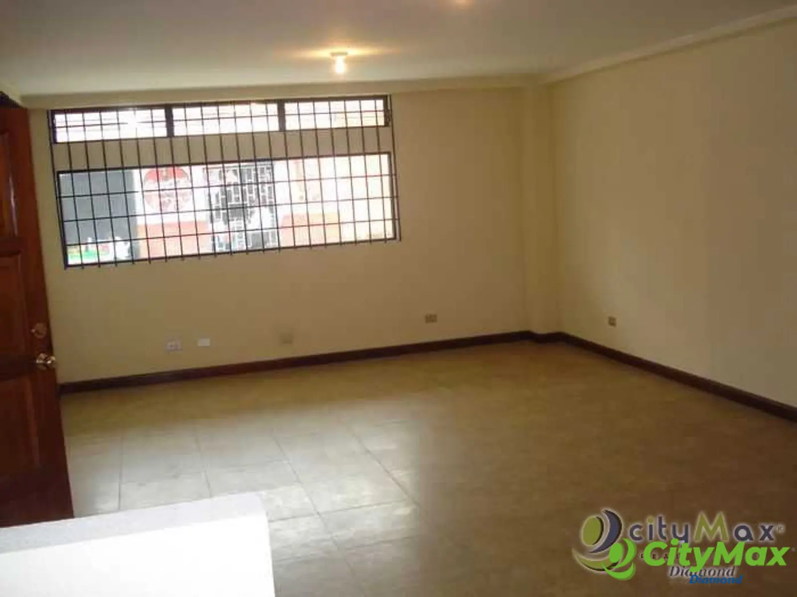 Apartamento en renta en zona 10 cerca de la UFM - foto 5