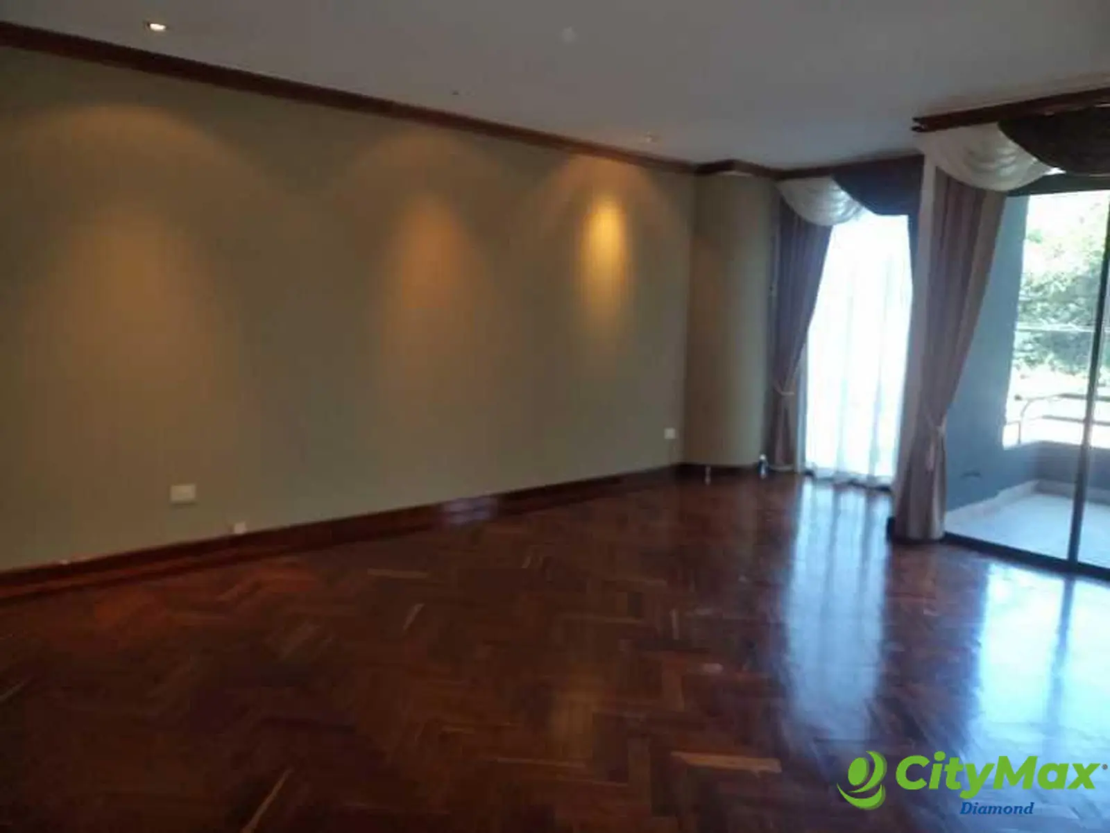 APARTAMENTO EN VENTA Y RENTA ZONA 14 - foto 12