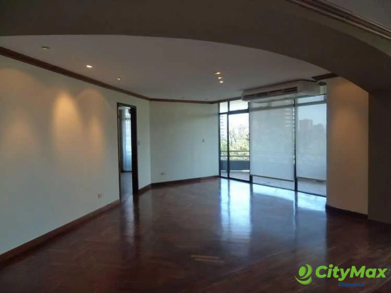 APARTAMENTO EN VENTA Y RENTA ZONA 14 - foto 8