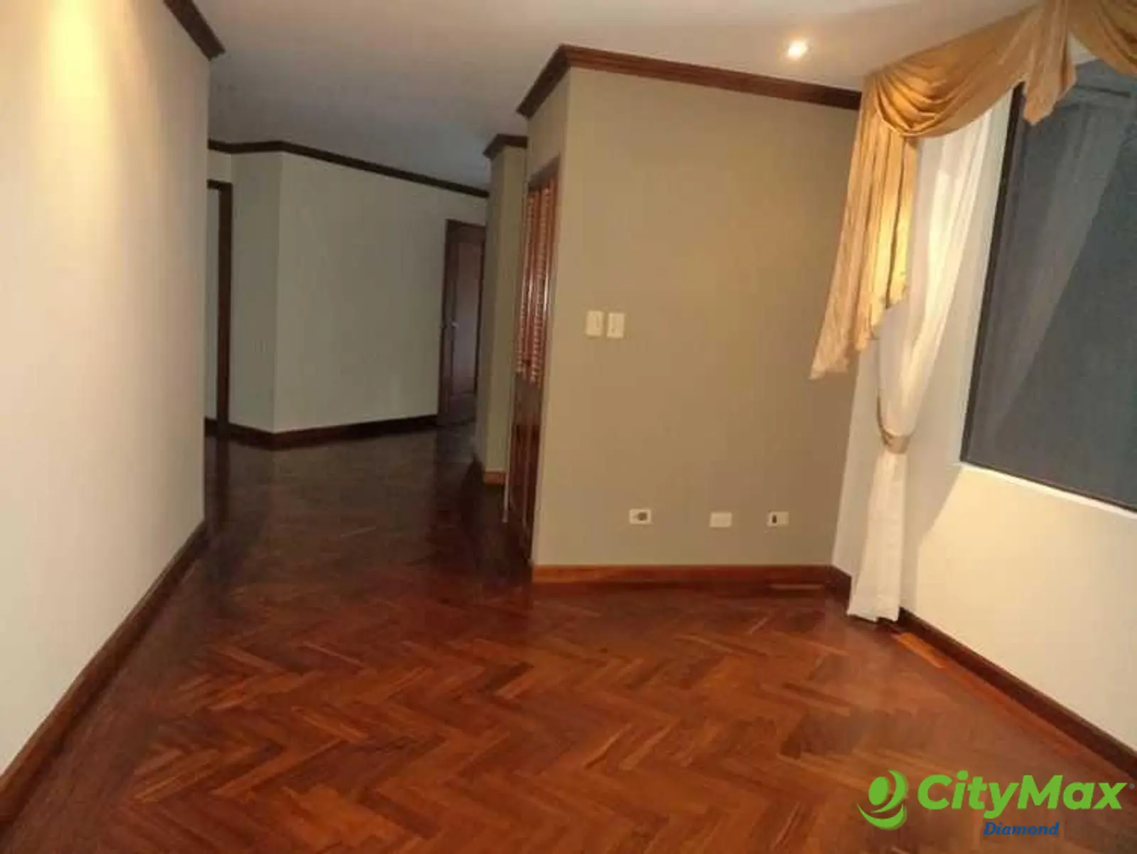 APARTAMENTO EN VENTA Y RENTA ZONA 14 - foto 10