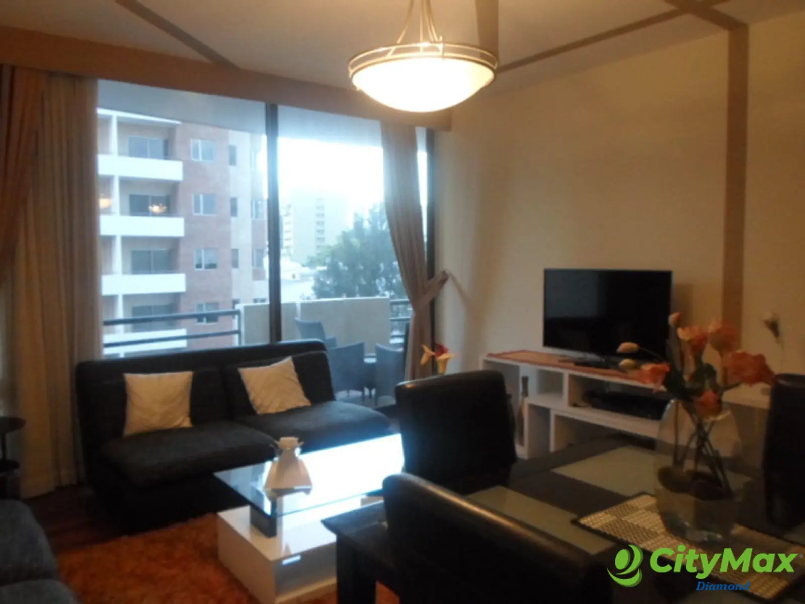 VENDO O RENTO Elegante Apartamento en zona 14 - foto 6
