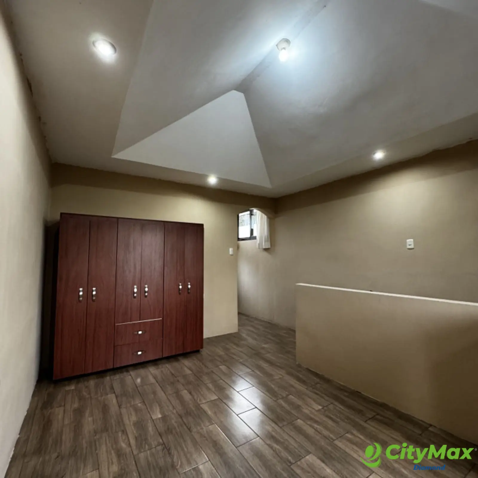 Apartamento en renta zona 17 - foto 4