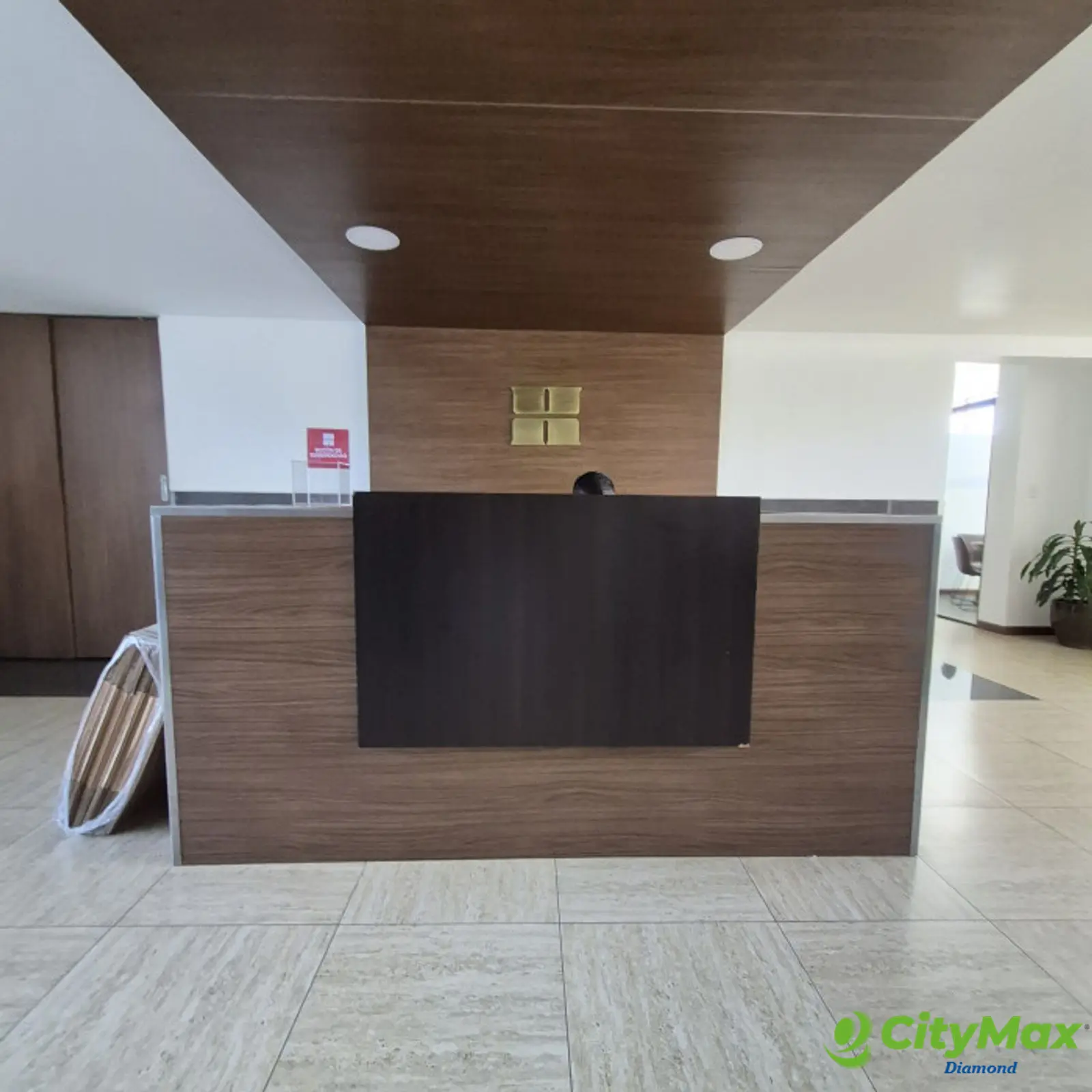 Oficina en renta en zona 15 Edificio de uso mixto  - foto 18