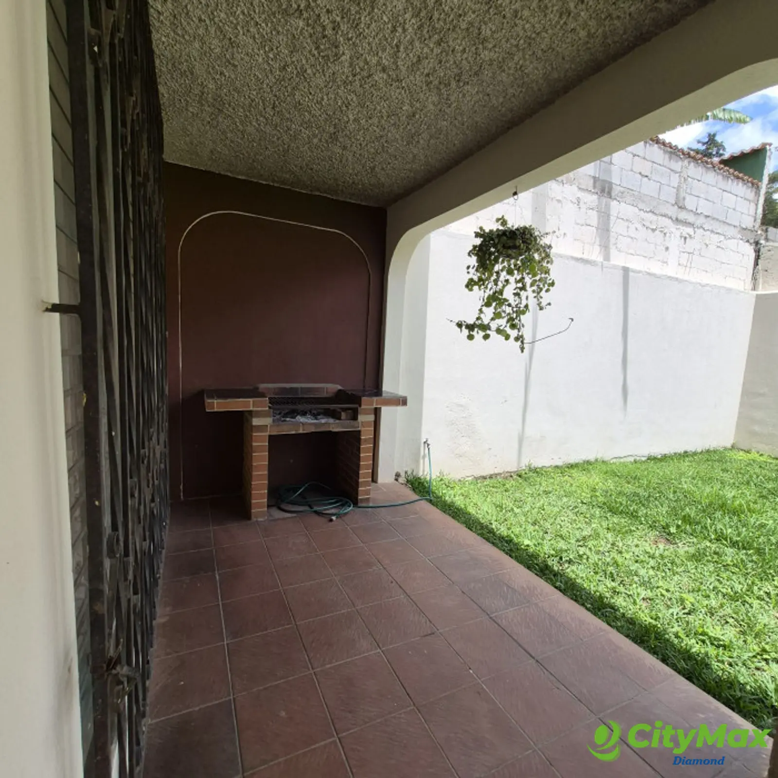 Casa en venta en Bosques de San Nicolás zona 4 Mixco - pergola y churrasquera
