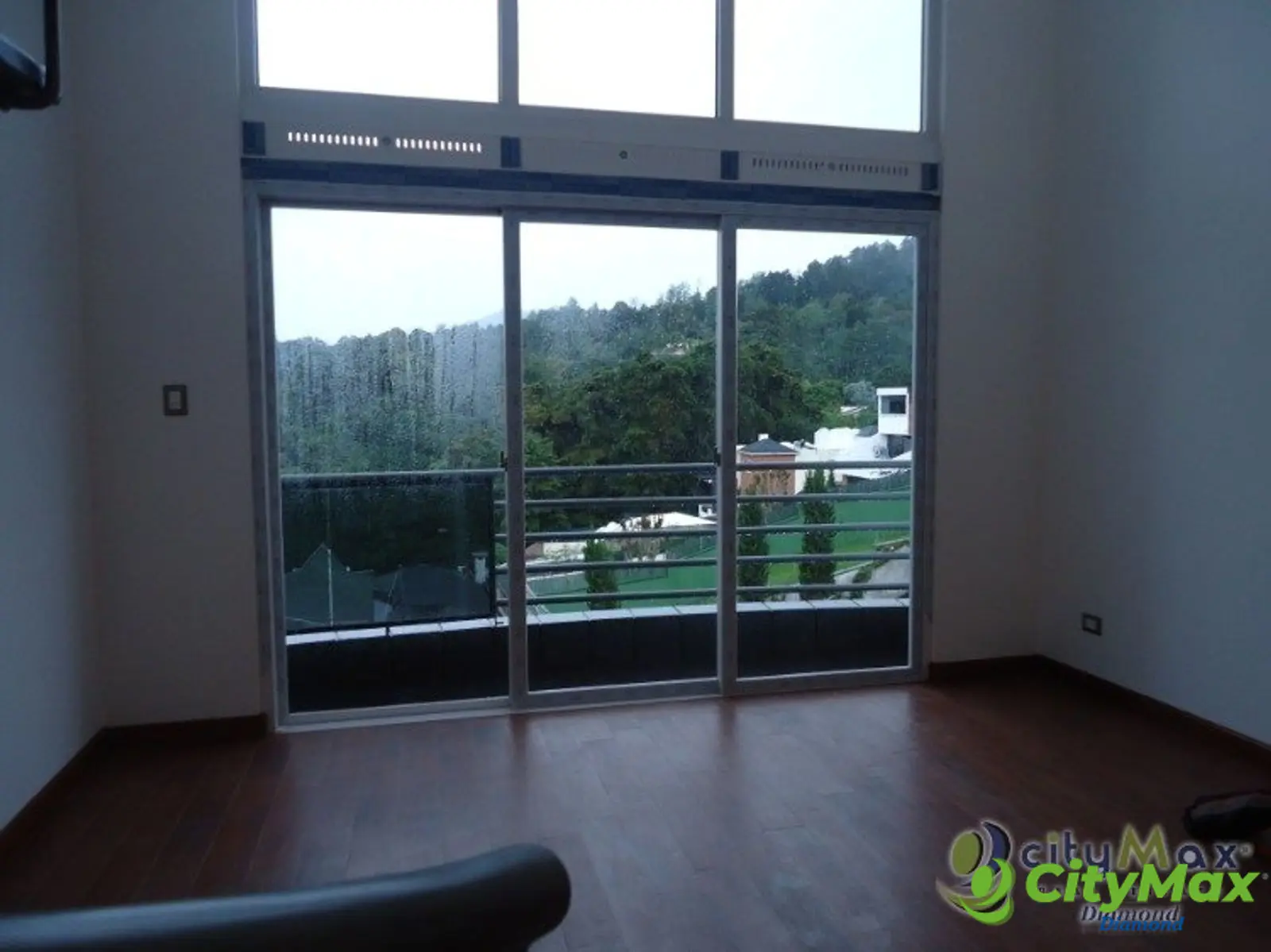 APARTAMENTO EN RENTA TIPO LOFT EN LA MONTAÑA ZONA 16  - foto 9