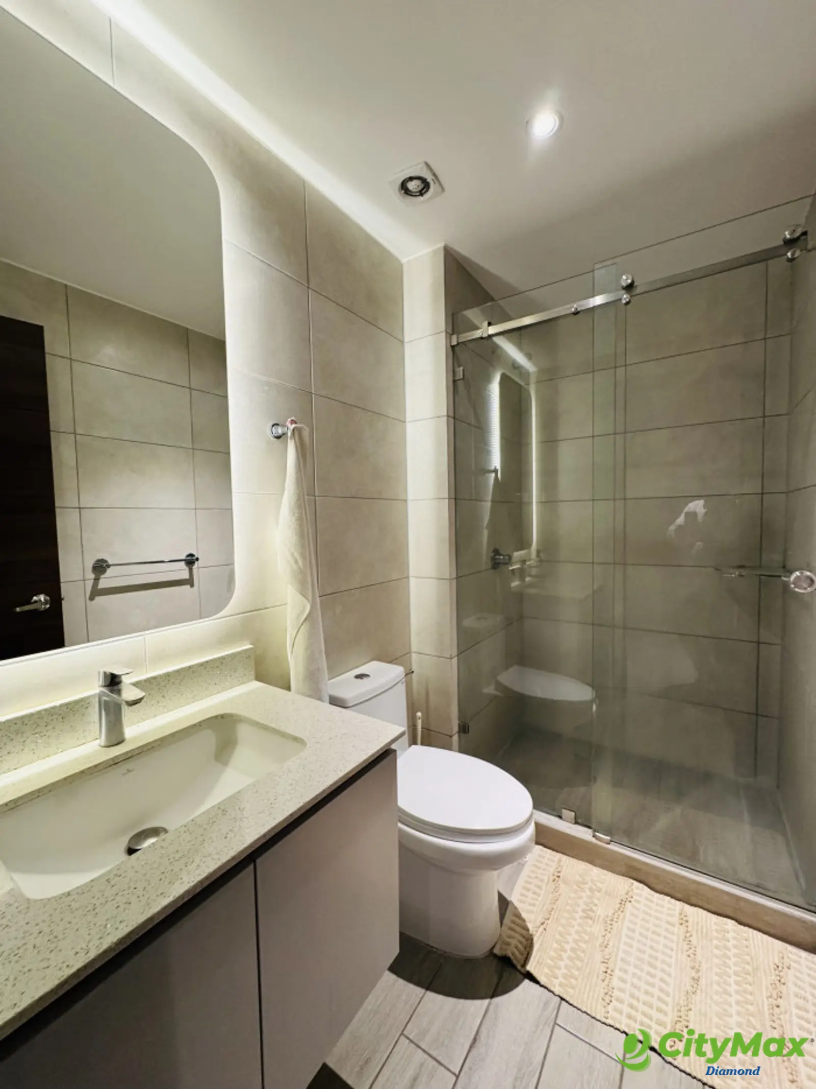 Apartamento Amueblado en renta  Zona 10 - foto 7