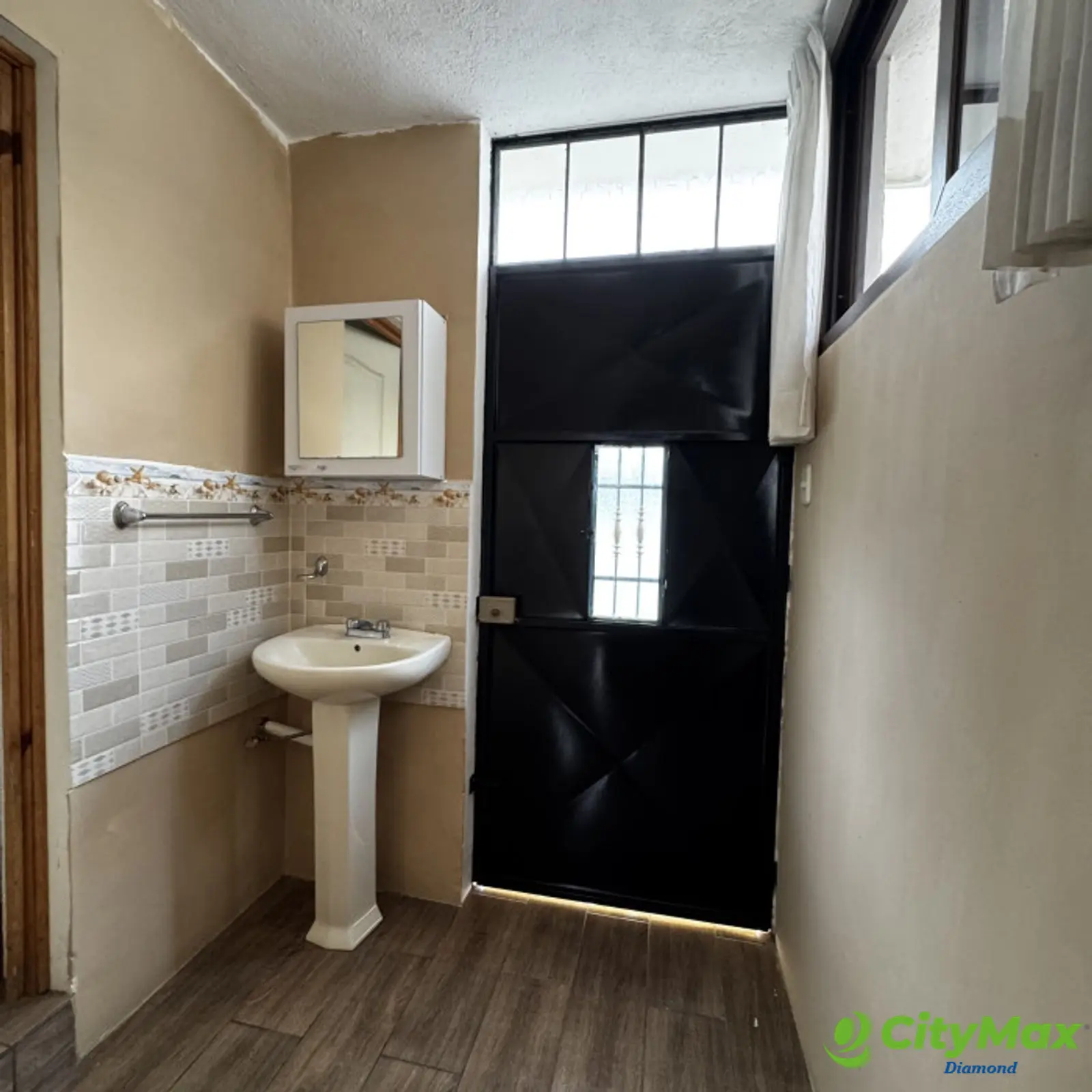 Apartamento en renta zona 17 - foto 6