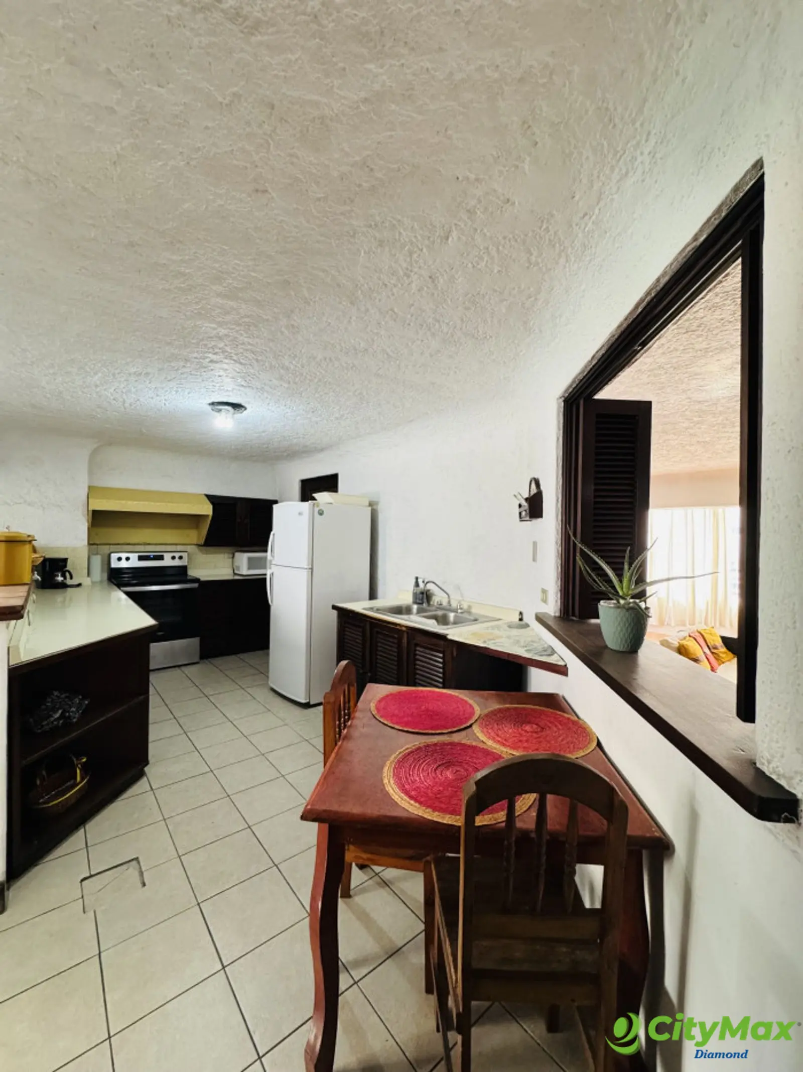 Apartamento Amueblado en Renta y Venta Zona 10  - foto 6