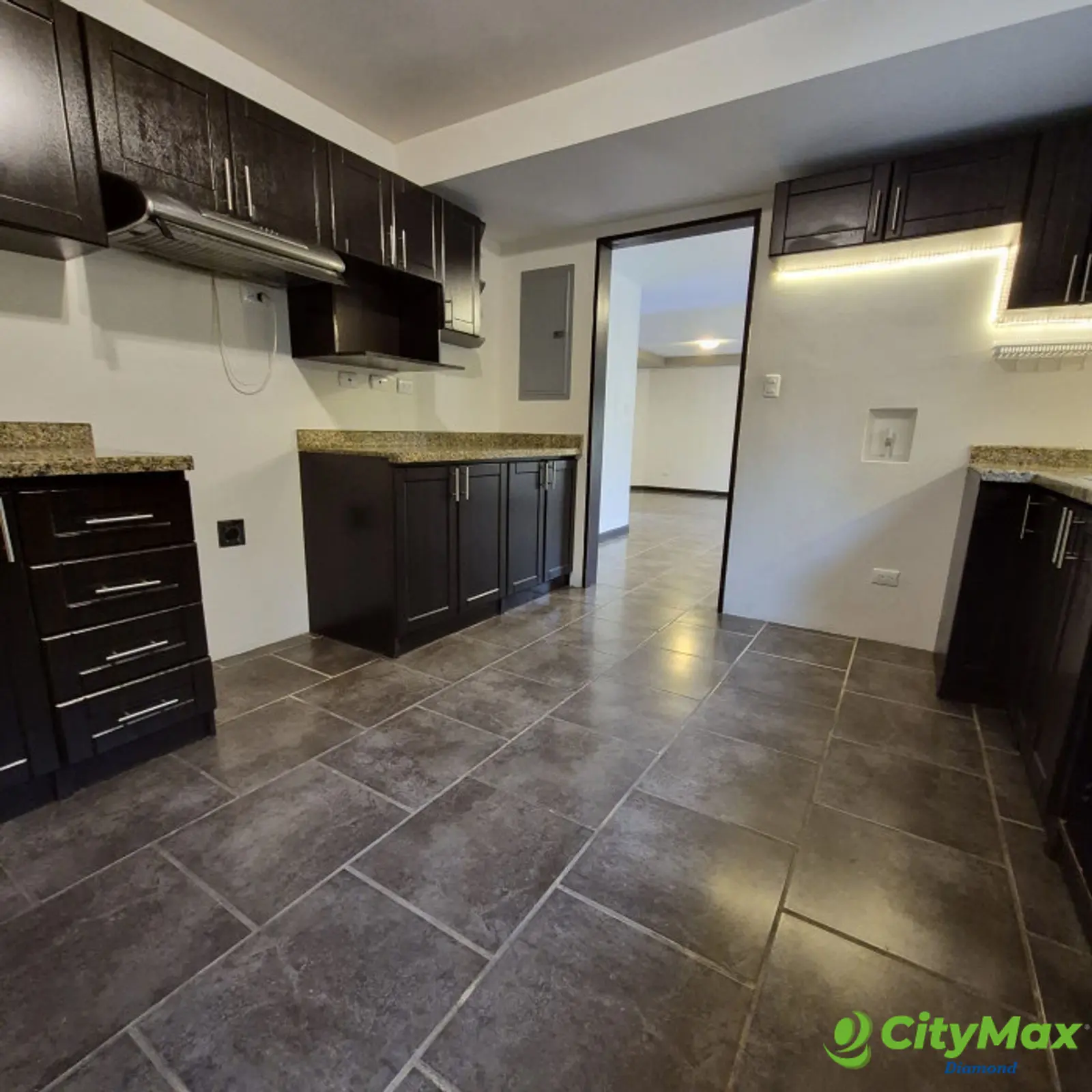 Casa en renta y venta Cumbres de La Arboleda km 21 CAES - foto 5