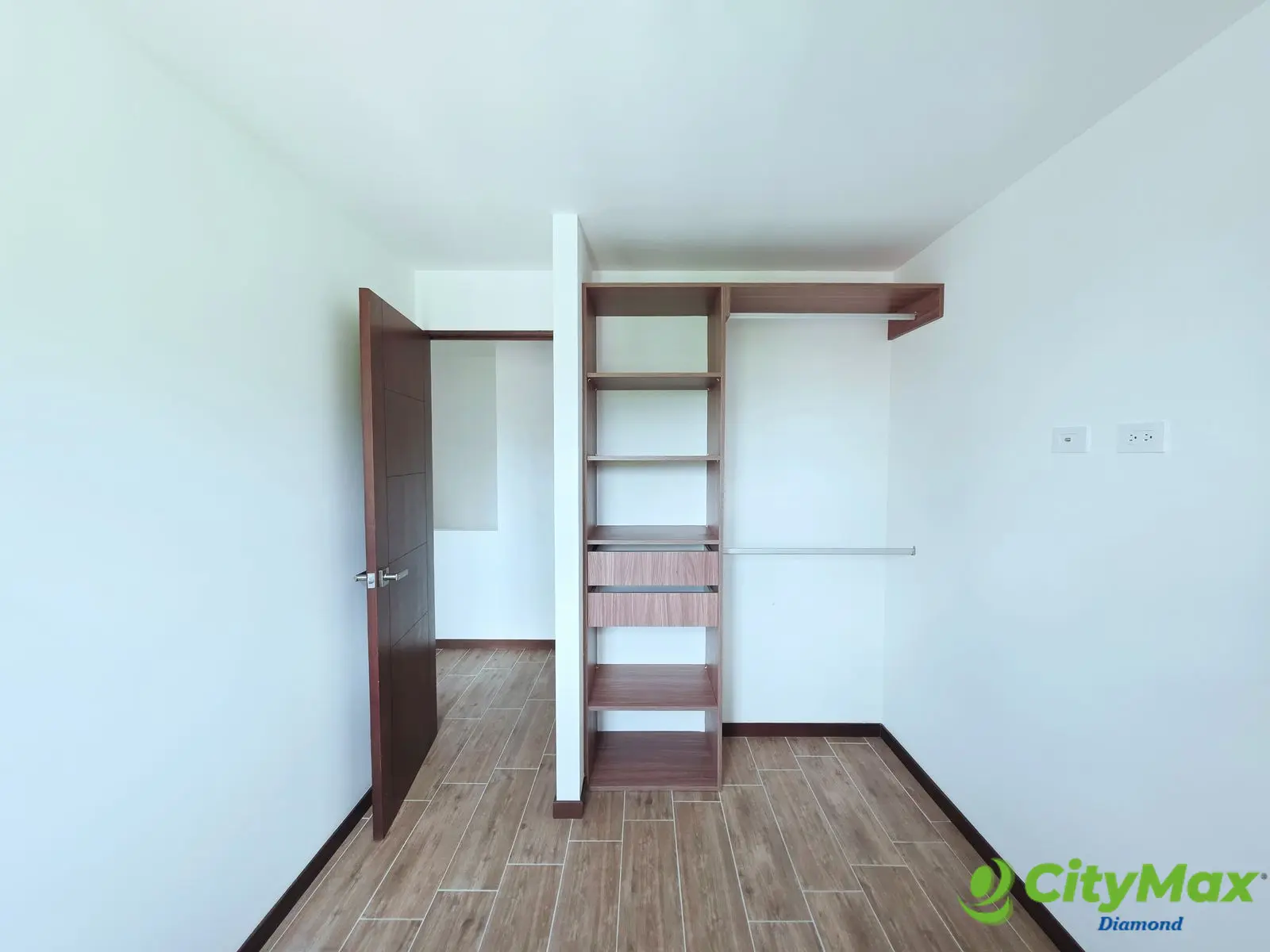 Apartamento de 2 Niveles en Venta Nuvó Naranjo Z4 Mixco - foto 2