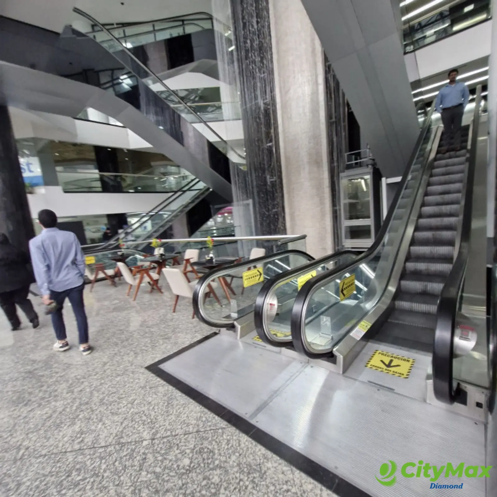 Se renta Kiosco de 23 m2 en Edificio de Zona 10 - foto 3
