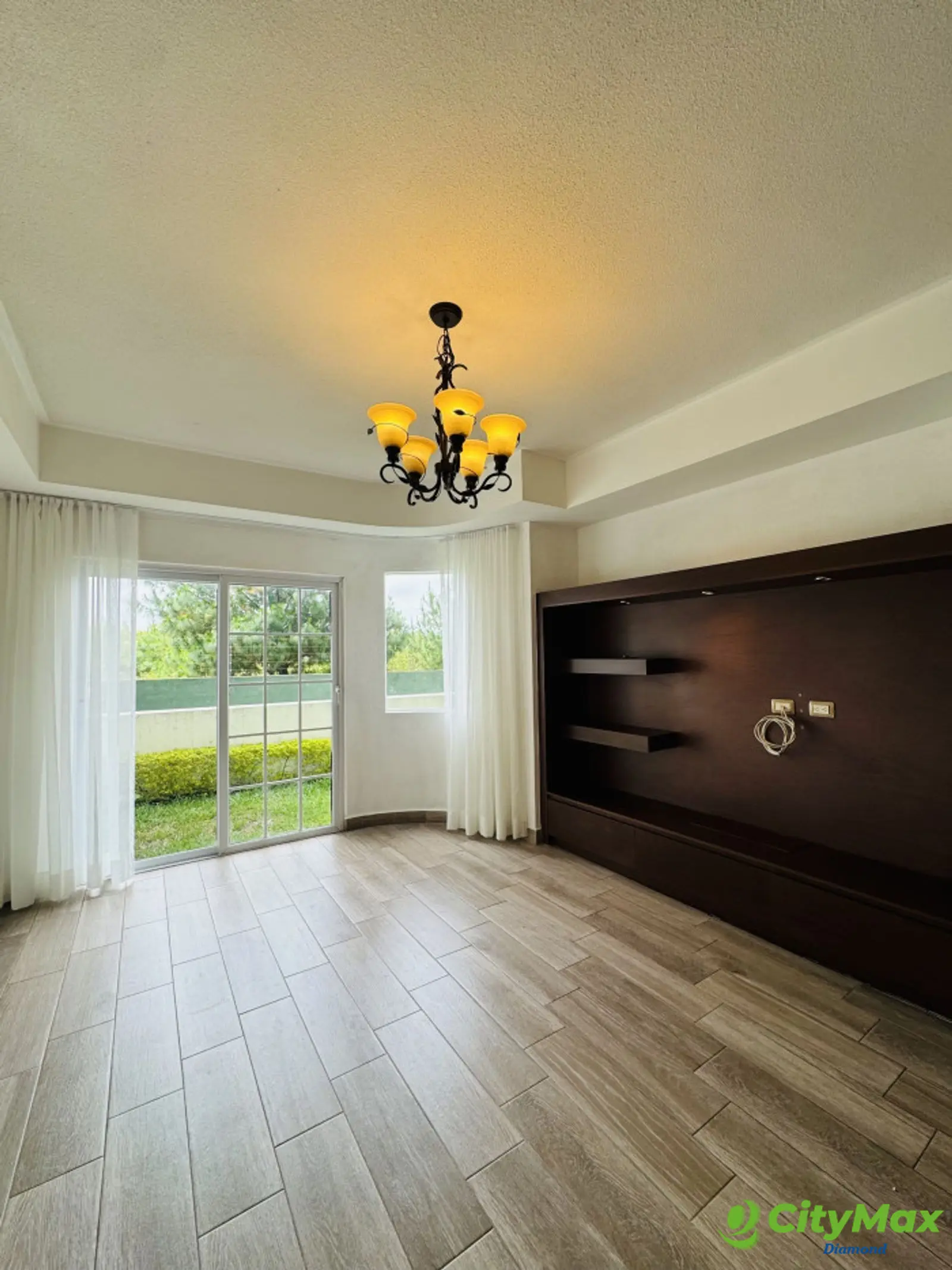 Apartamento en renta Zona 16 Vista Hermosa 4 - Sala