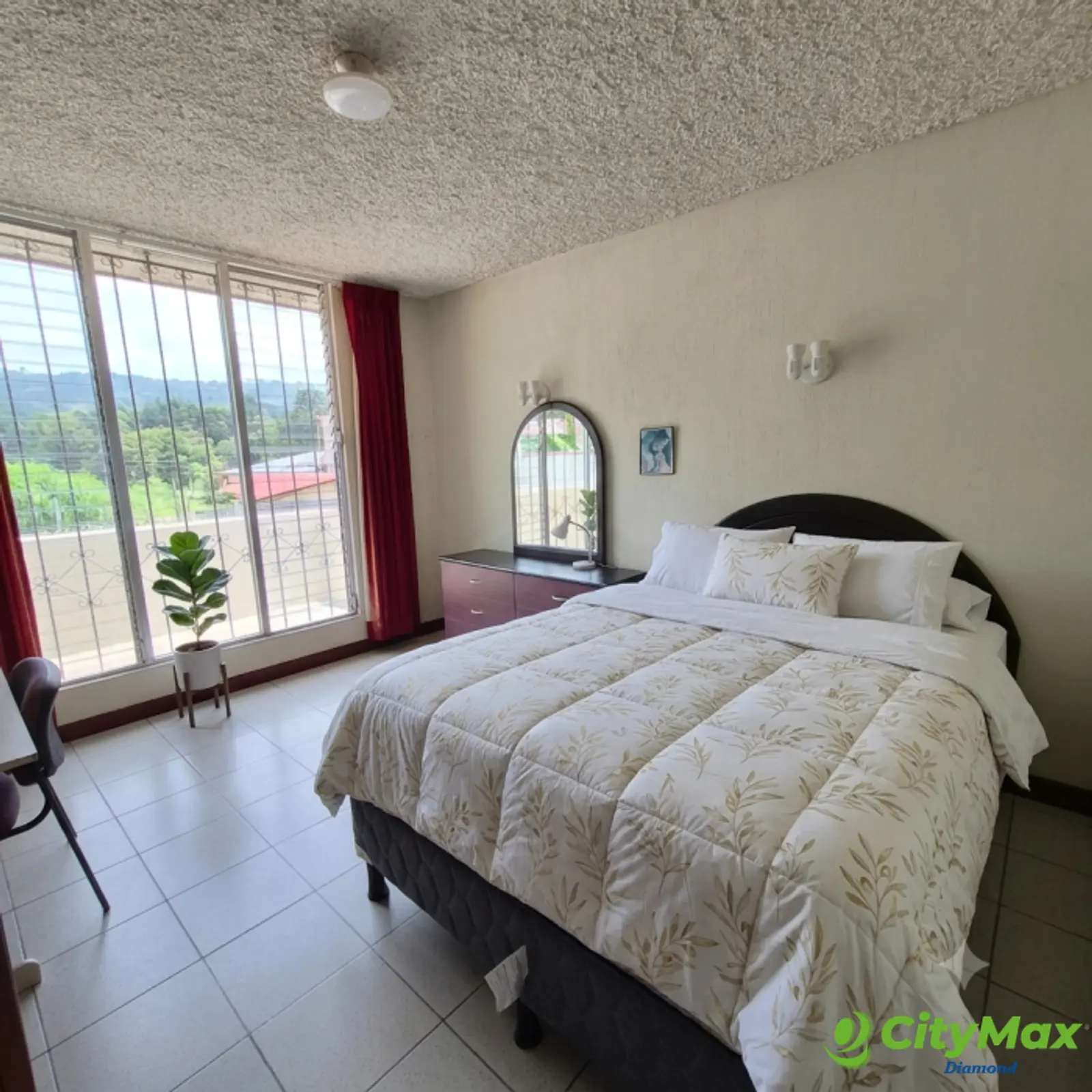 Casa en venta en Bosques de San Nicolás zona 4 Mixco - habitación secundaria