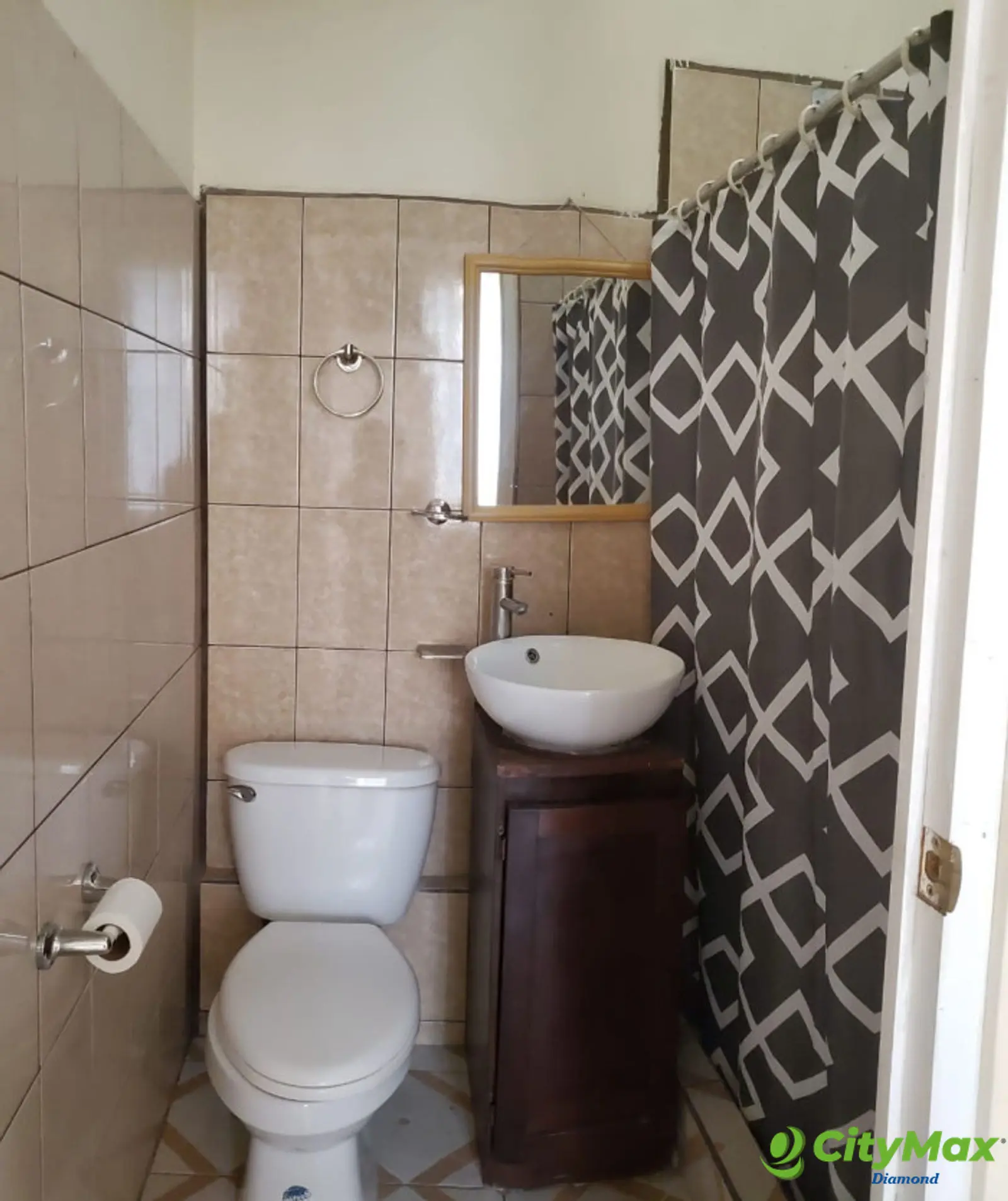 Venta Casa grande con apartamentos en zona 12 - foto 17