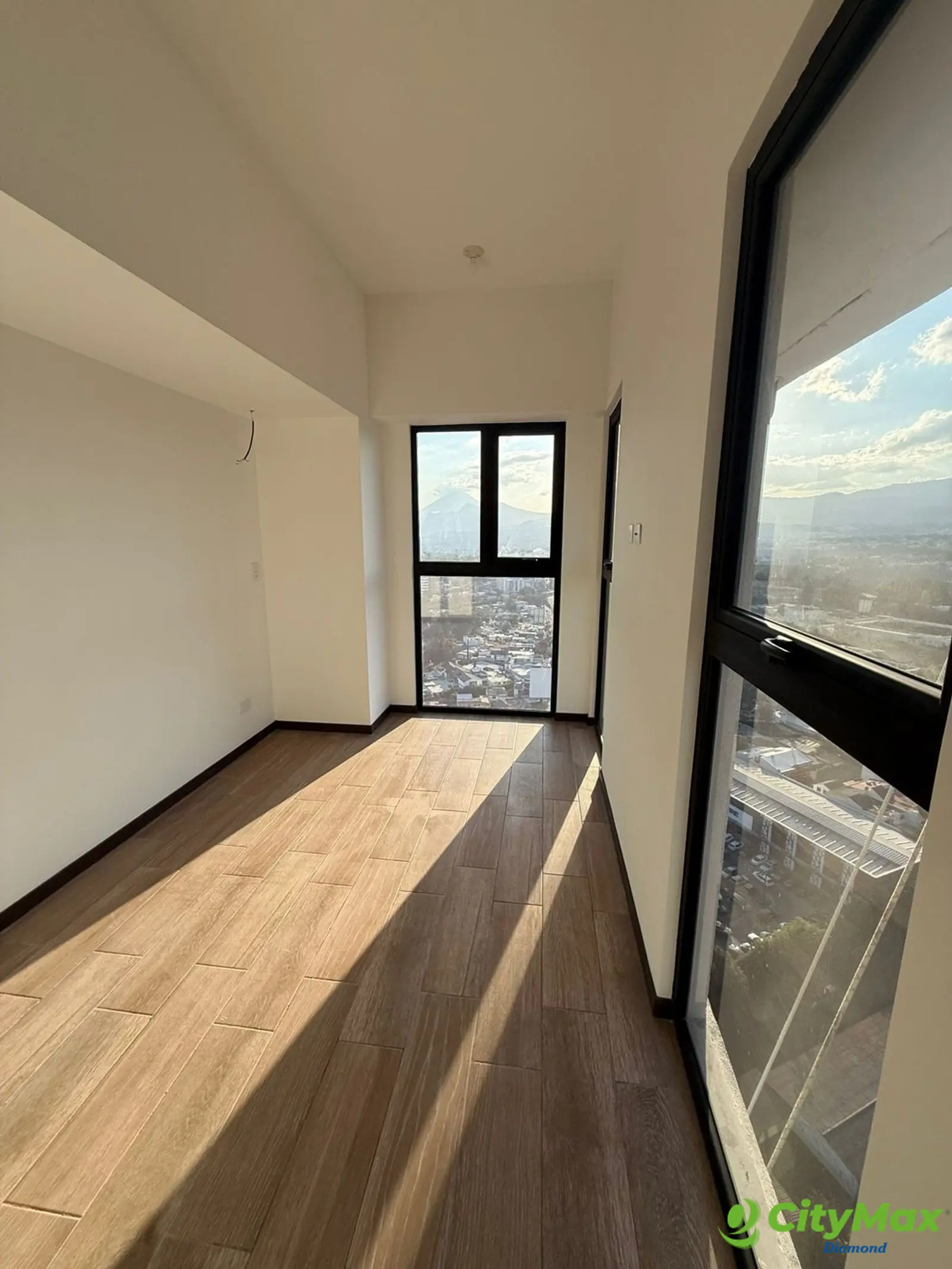 Apartamento en renta en zona 11 Edificio nuevo - foto 4