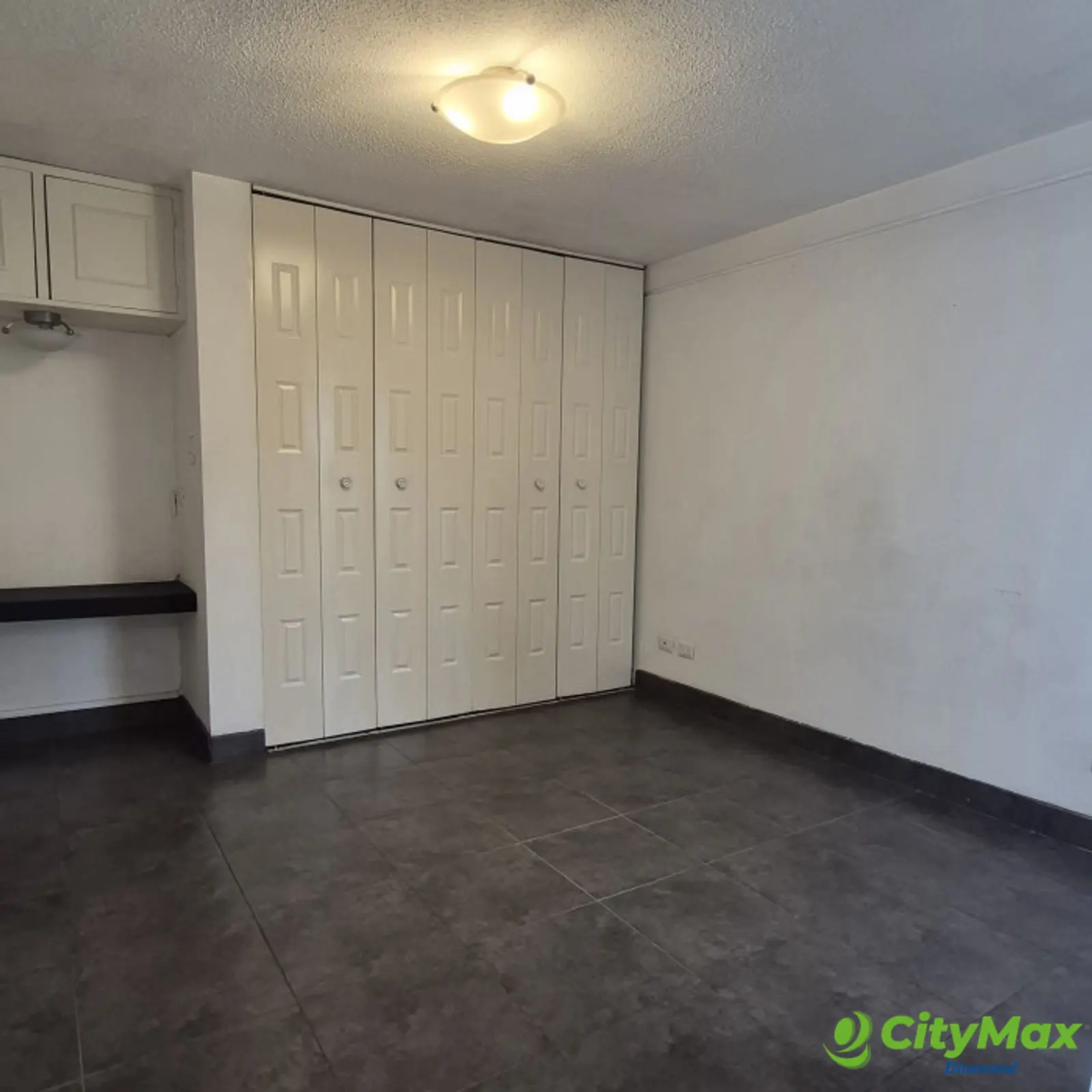 Apartamento semi amueblado renta zona 15 Vista Hermosa - foto 2